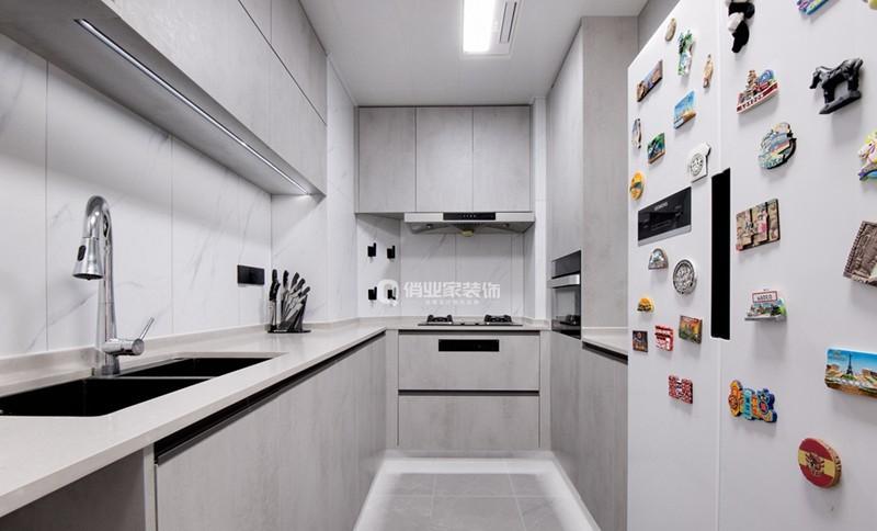 重庆兰波红城丽景现代风格装修-10