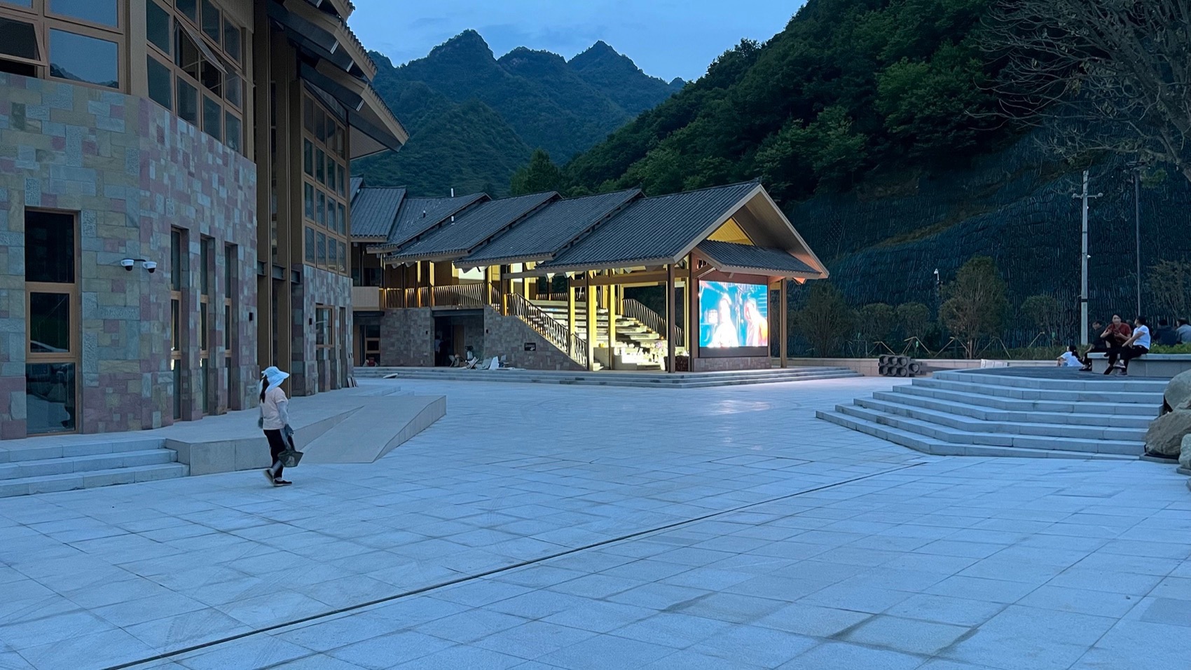 康县全域旅游游客集散中心，甘肃 / Farmerson Architects共生建筑设计（北京）有限公司-74