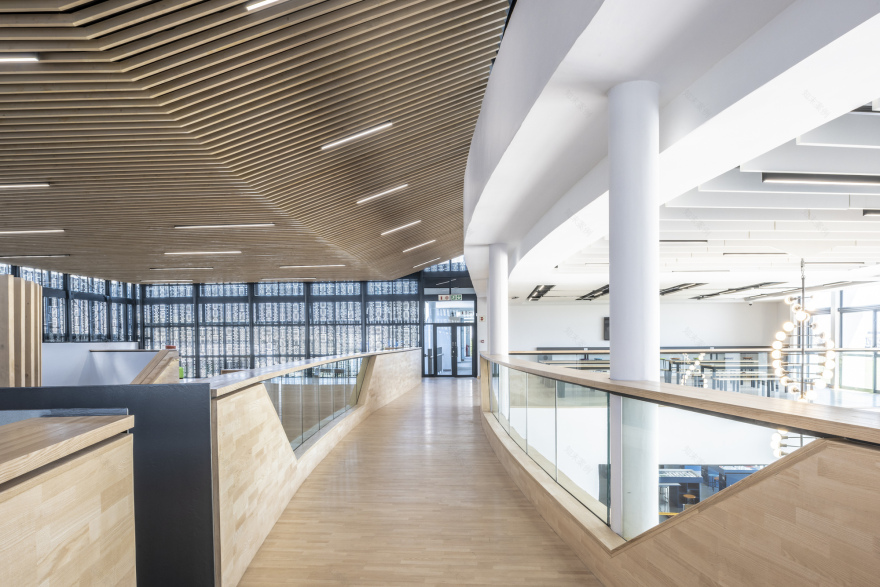 Parklands College Secondary School | 数字化、创新与灵活空间的完美结合-9