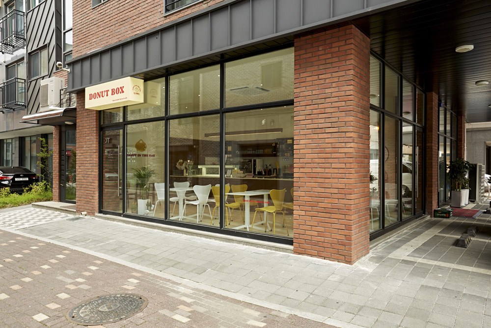 白色木屋 | 极简与自然的完美融合-16