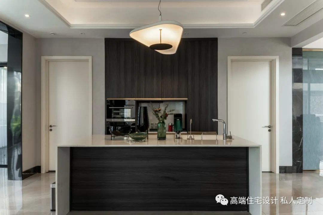 华侨城 900 平现代轻奢别墅丨尤文设计-46