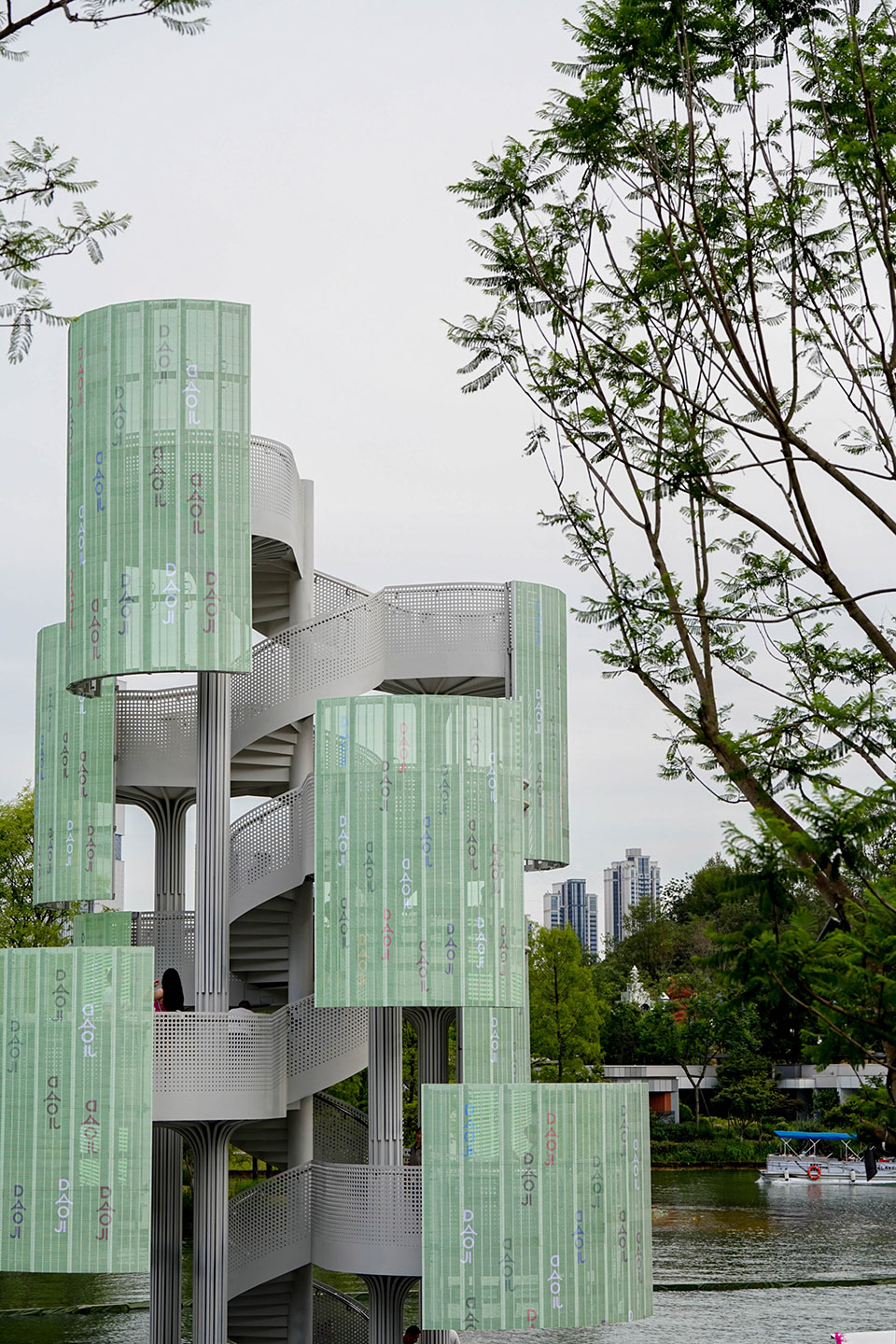 成都麓湖生态城生命塔装置丨中国成都丨万华研发及景观中心-24