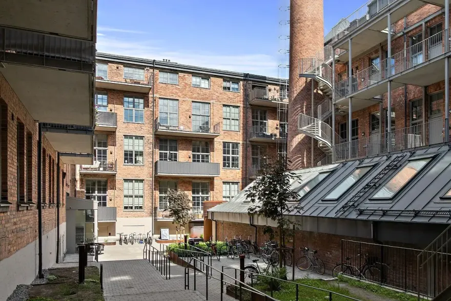 瑞典工业风设计公寓,顶楼露台成亮点-19