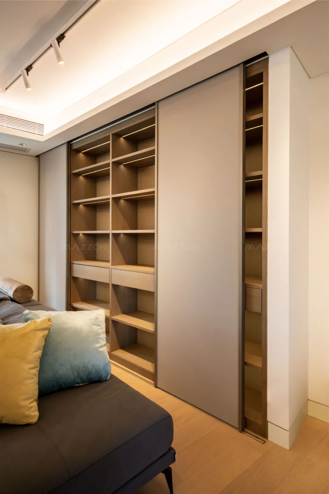 深圳滨海之窗 · 原木灰白艺术私宅丨中国深圳丨MAZZON 玛森-13