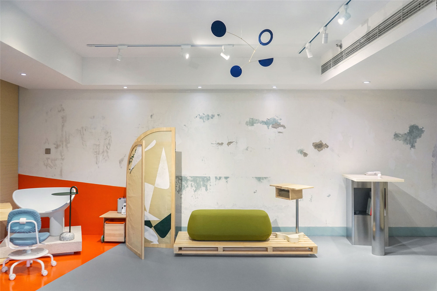 钉牢它或固定它-0