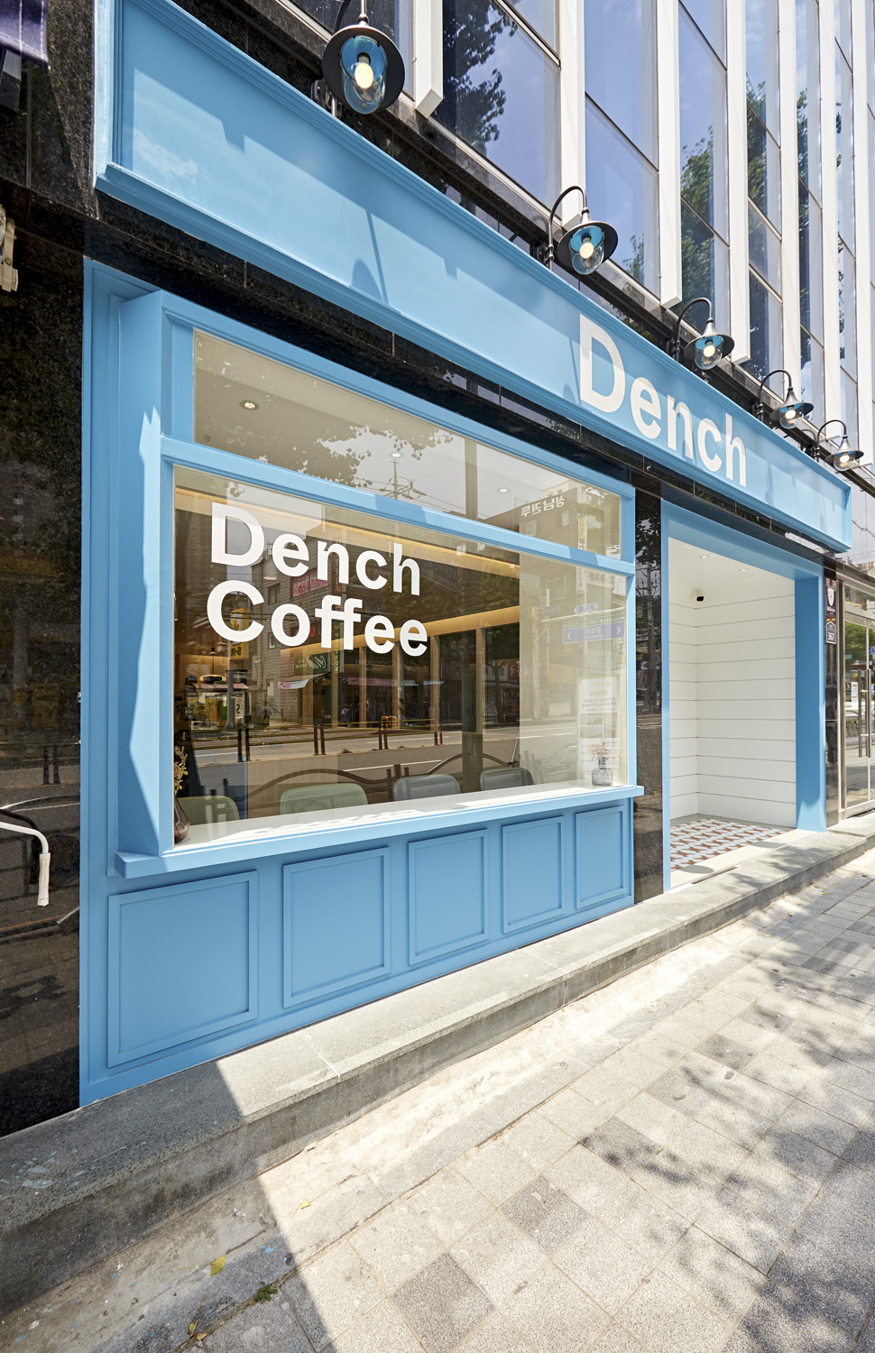 极简主义的完美呈现 | 韩国设计师的 31 平米咖啡馆设计-15