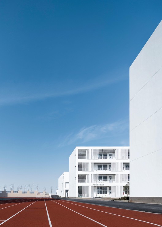 南京大山地小学 · 嵌入山坡的立体公共空间-18