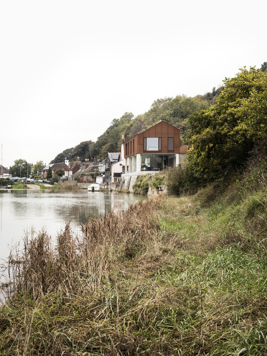 英国刘易斯河畔的现代住宅 | 南街 142 号-47