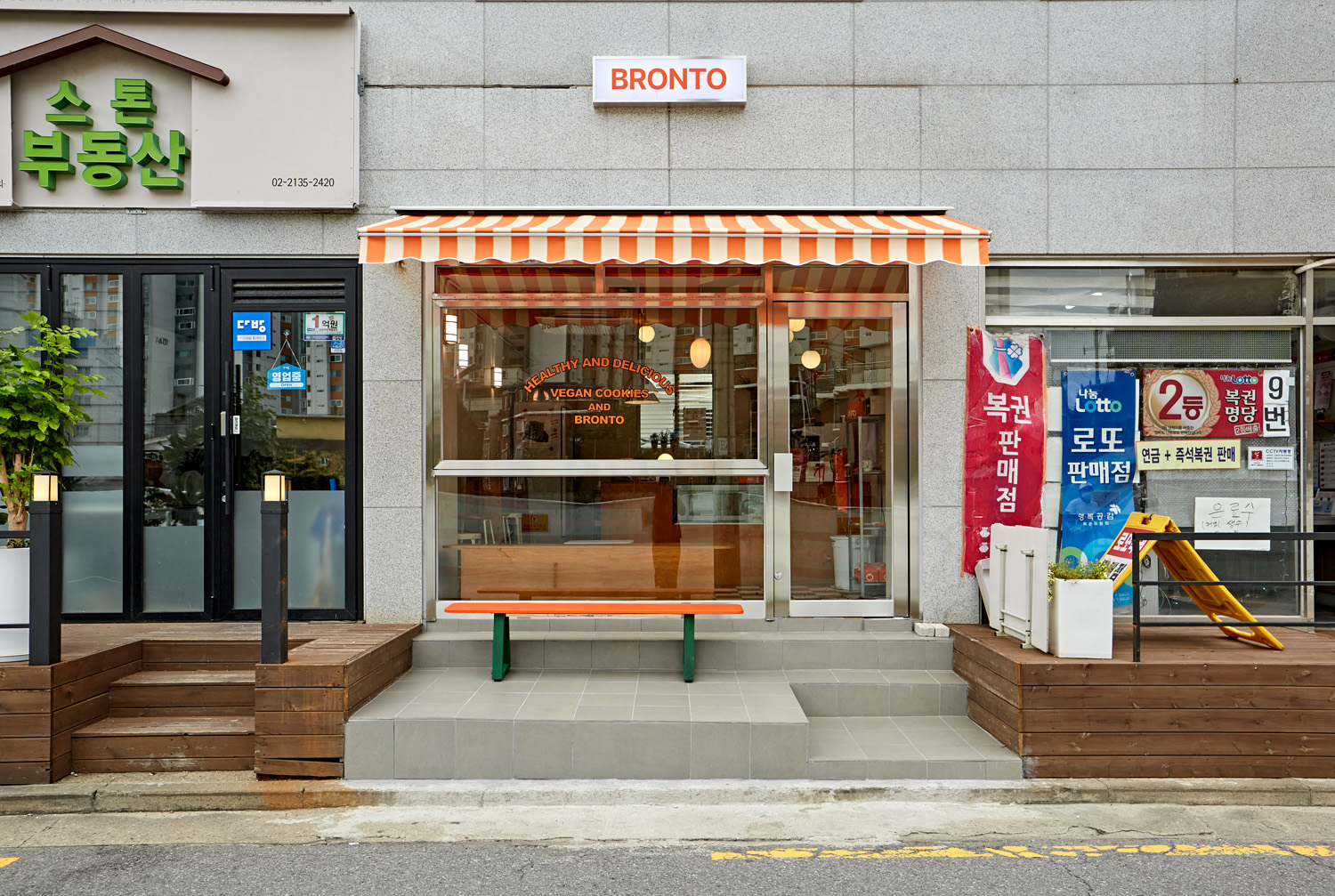 独特设计！8 平米胶囊旅馆成城市新宠-2