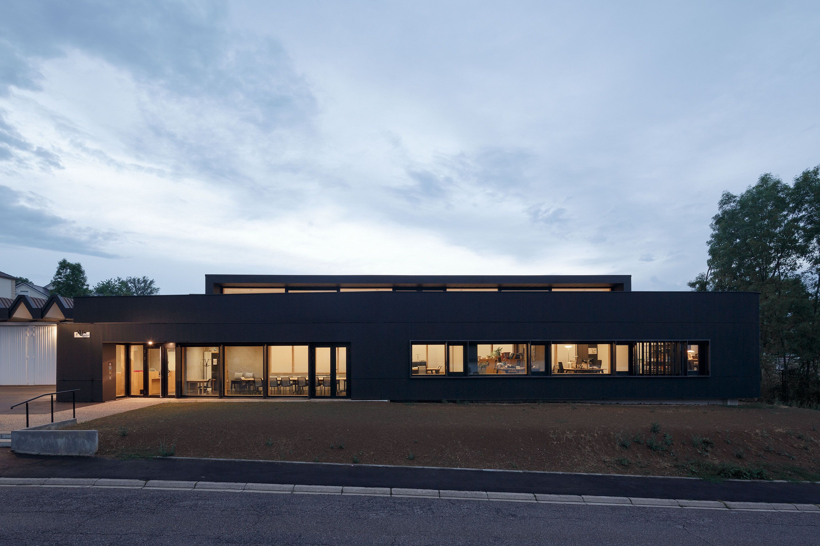 拉乌省立多媒体图书馆-17