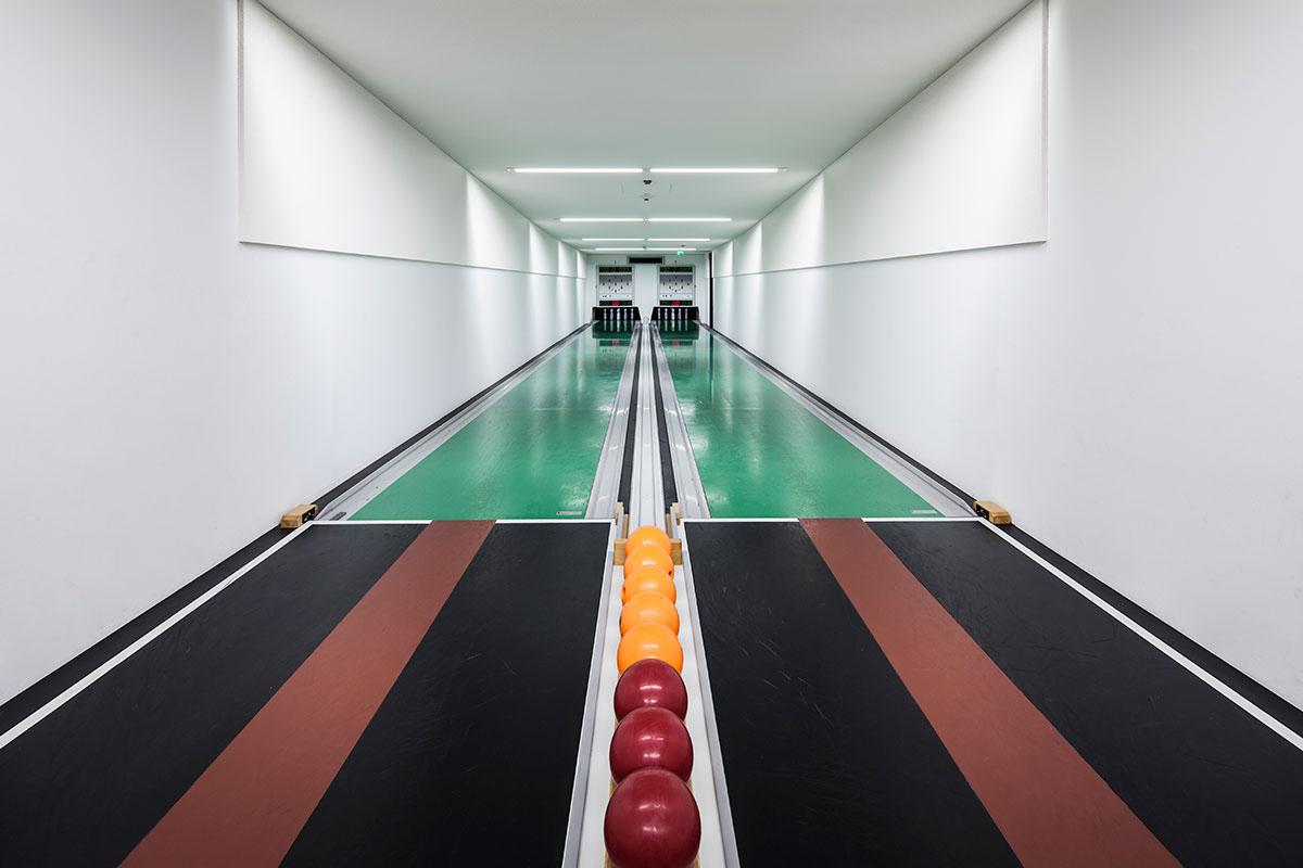追寻德国南部的复古保龄球馆-5