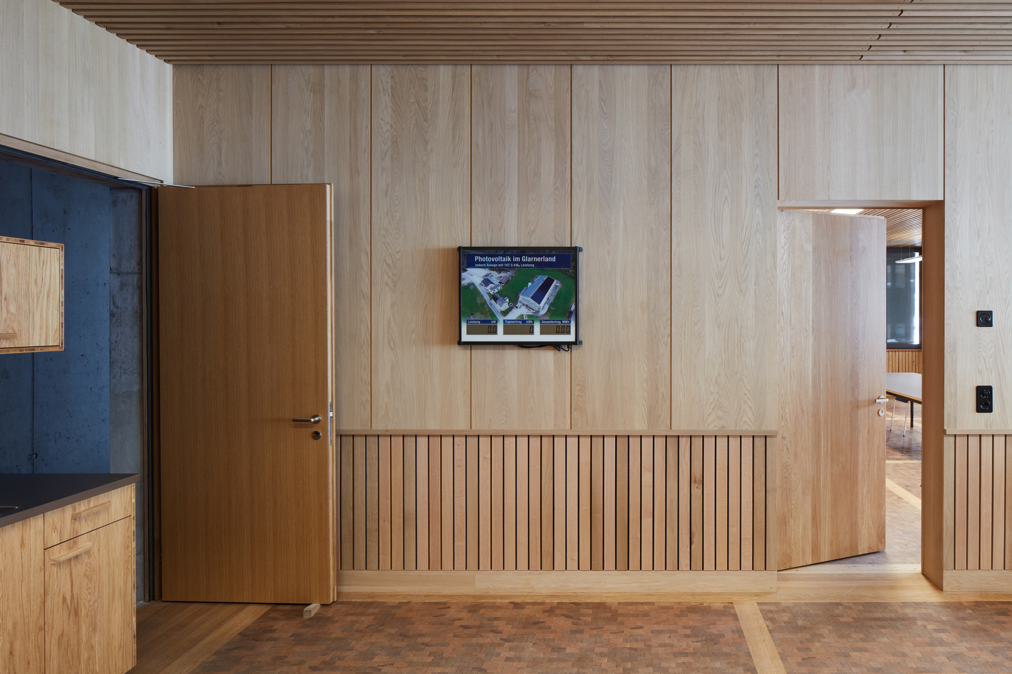 木材生产设施丨瑞士格拉鲁斯丨AMJGS Architektur,Marti AG Matt-19