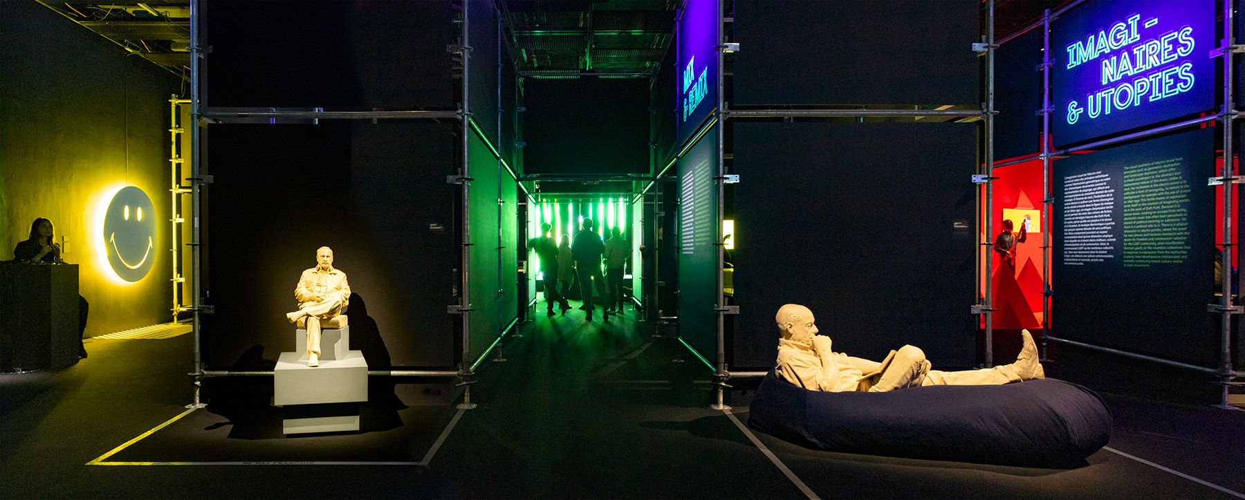 核心；要点；精髓；果心；(物体的)中心部分；最重要的部分；核心成员

需要注意的是，仅有Core这个单词孤立来看，在不同语境可能对应不同含义，这样的语境下最通用的理解是核心 若你能给出包含该词的句子或文段，我可以输出更加精准唯一的译文 丨法国巴黎丨1024 architecture-21