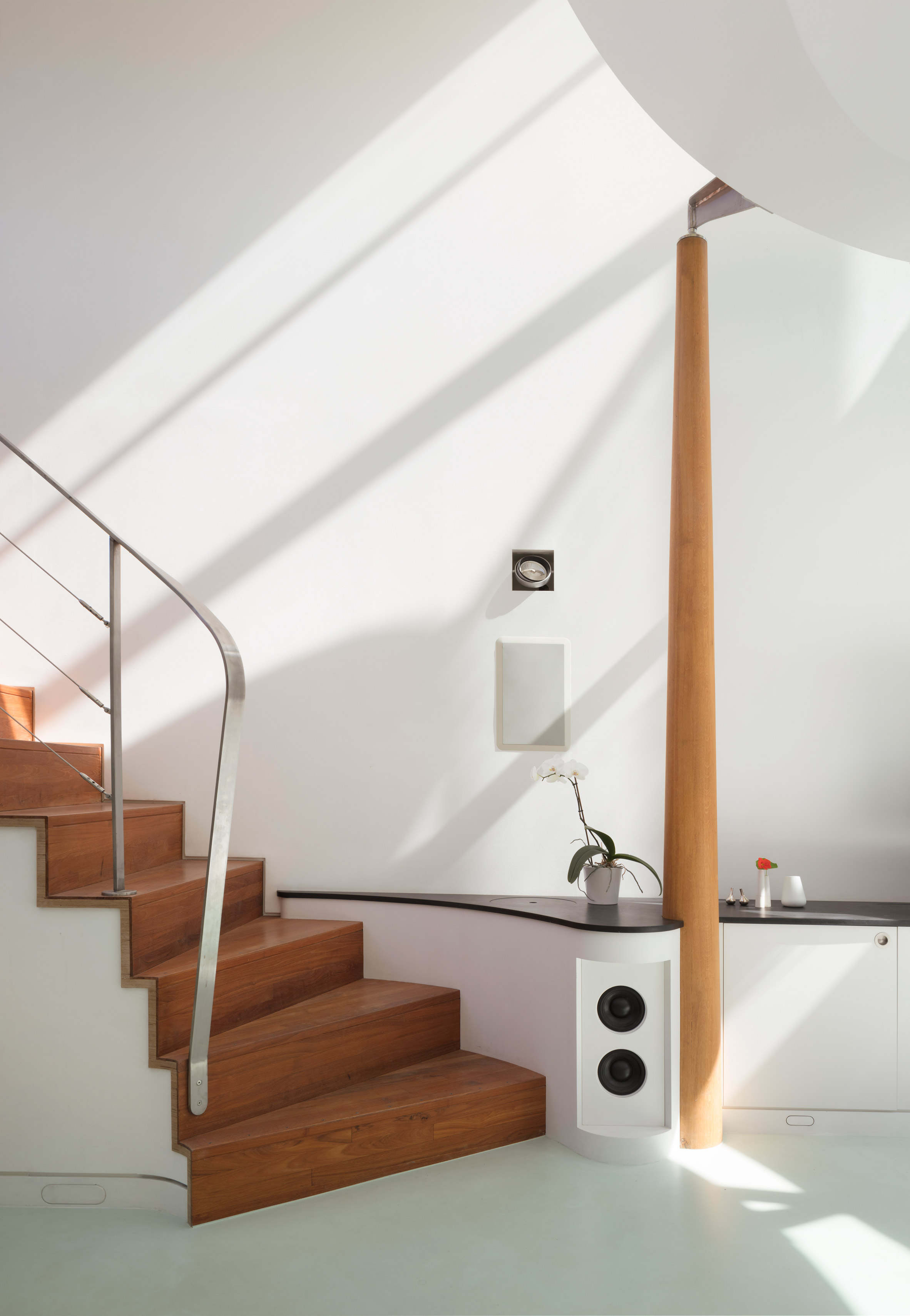 Michael Russum uses boatbuilding techniques to build "mystery vessel"-21