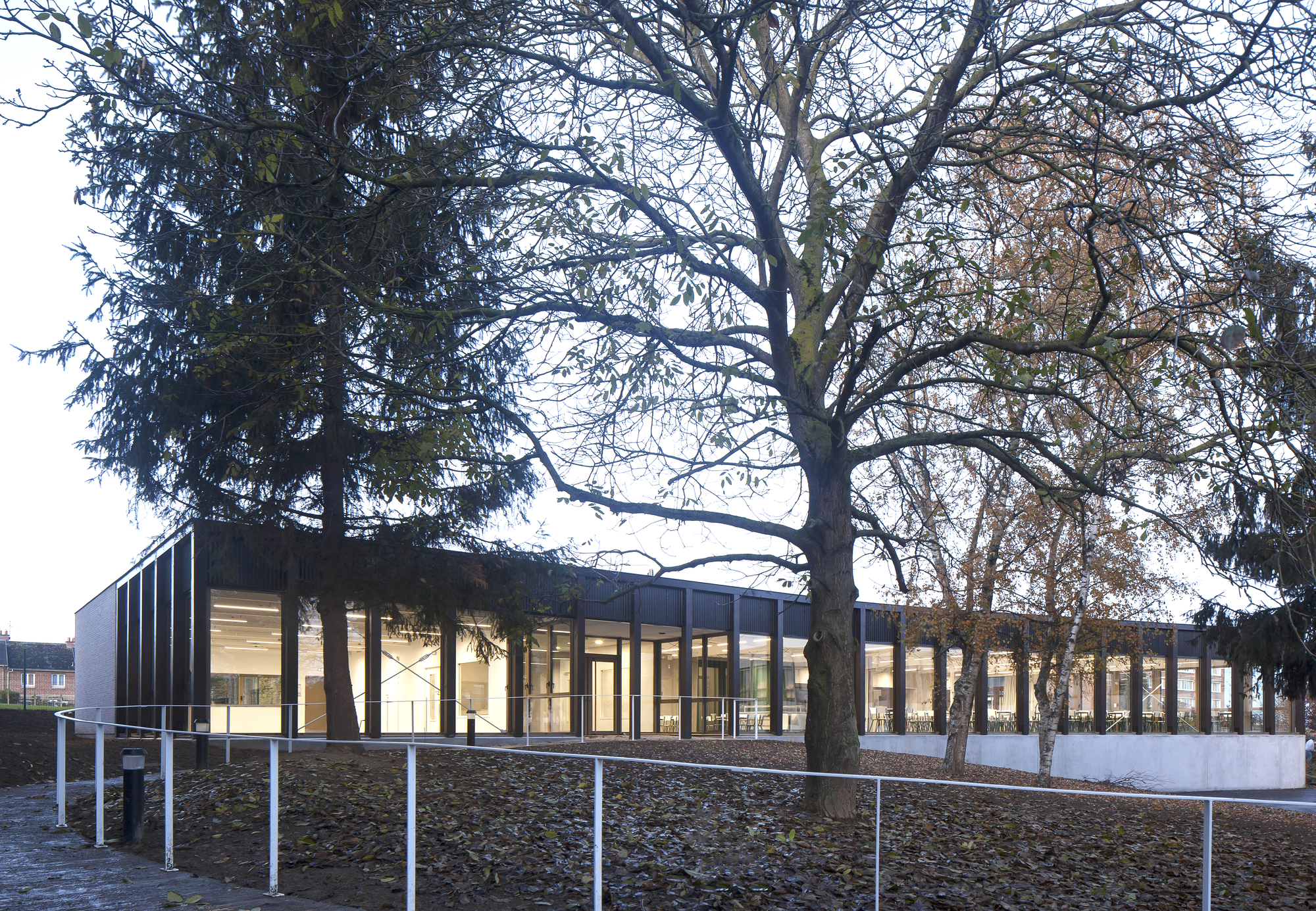 School Cafeteria and Multipurpose Room  / LT2A-30