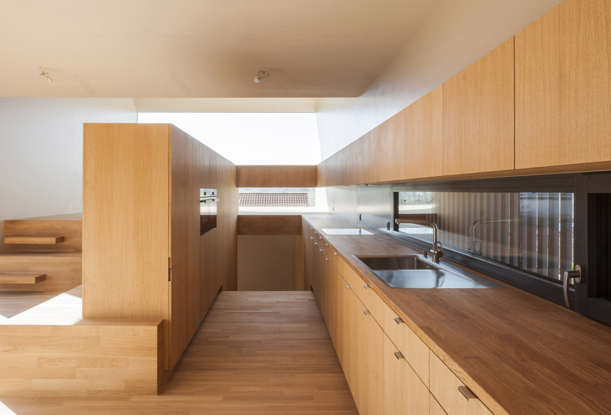 Rodersdorf 独立住宅 / Berrel Berrel Krautler AG-15