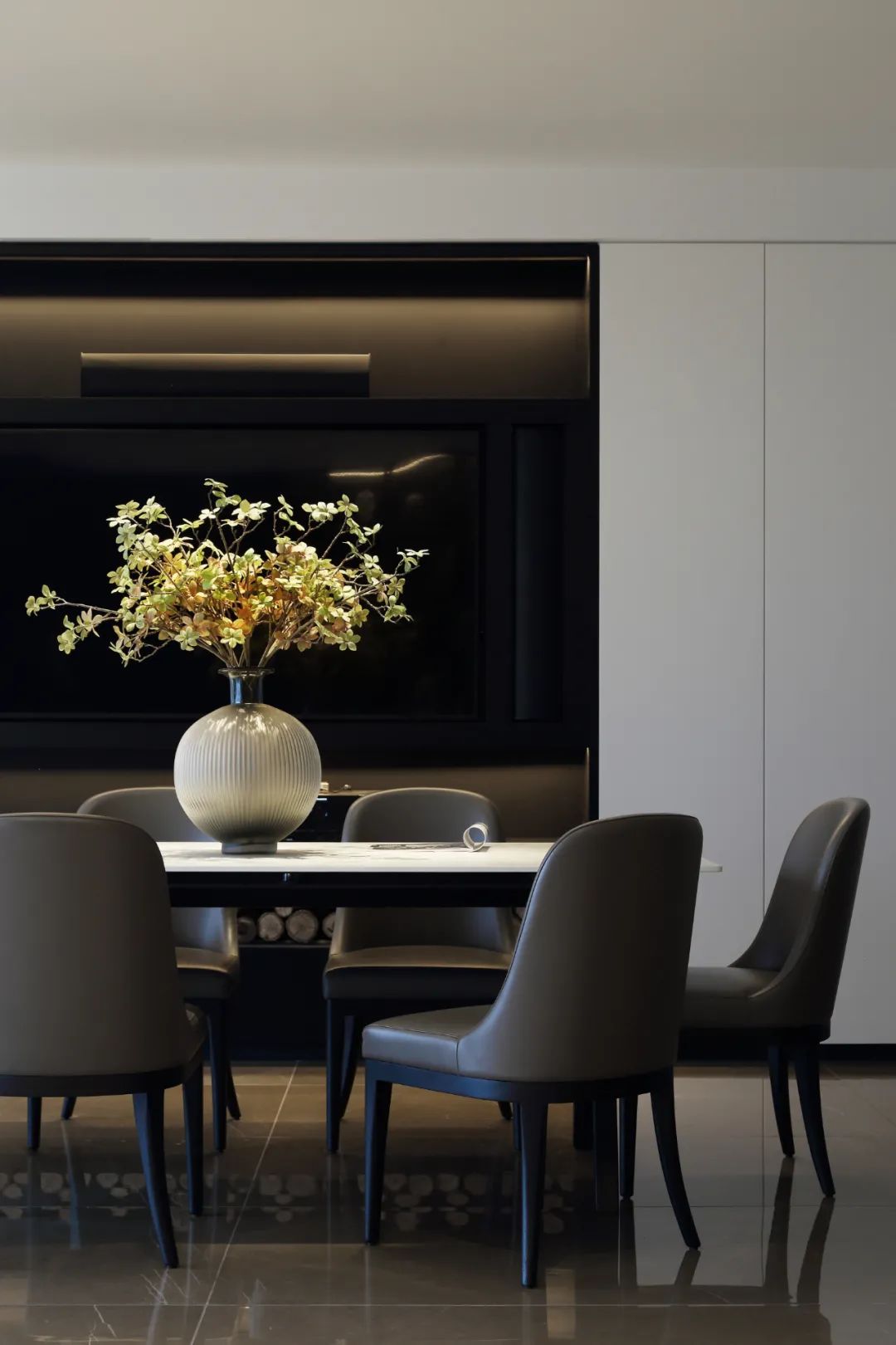 严谨而包容的美学,造出奢雅的空间丨穆兴旺-18