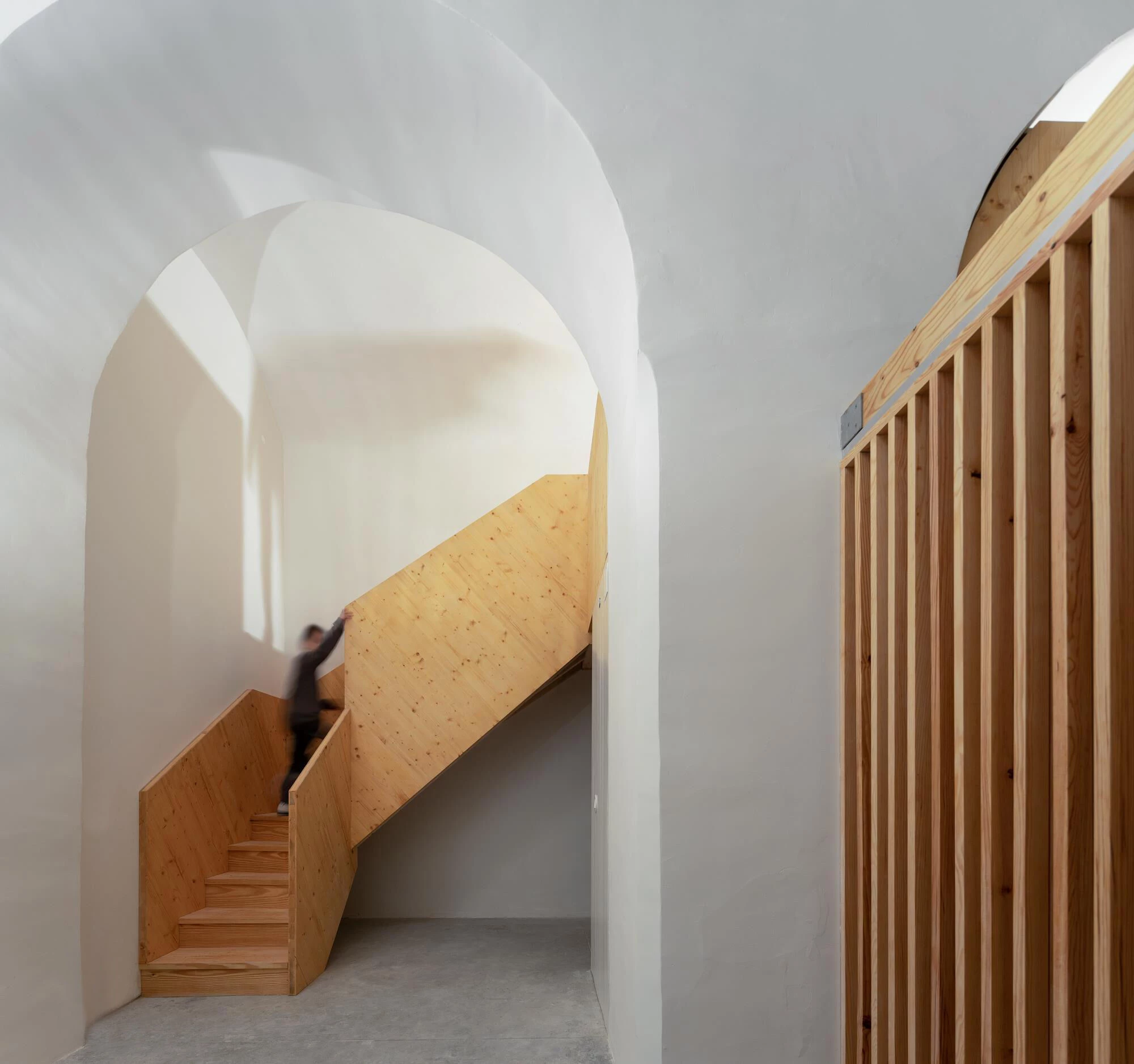 窗户的丨葡萄牙里斯本丨ATELIER CENTRAL Arquitectos-47