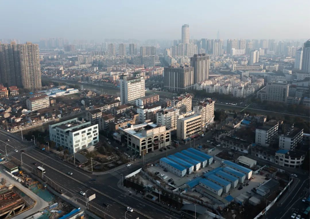 “隐形”建筑：港华燃气办公楼 / 优意建筑设计-1