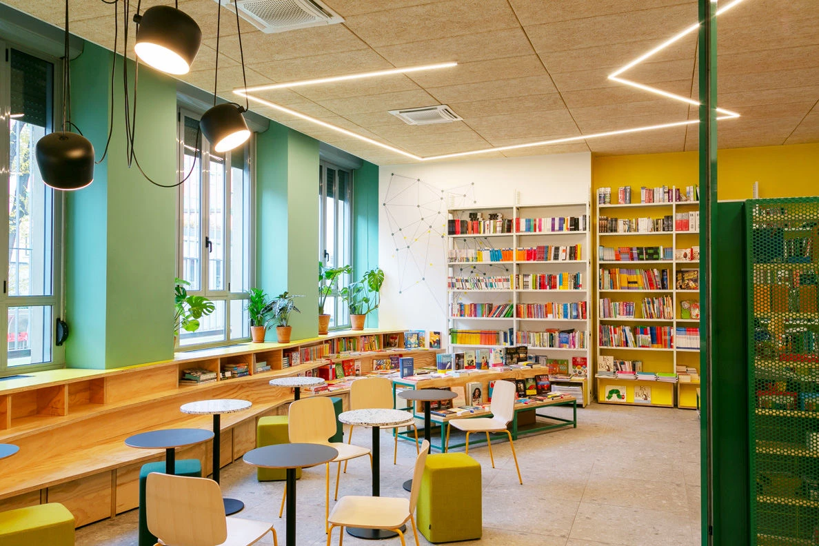 流动空间 · 米兰多功能咖啡书店-12