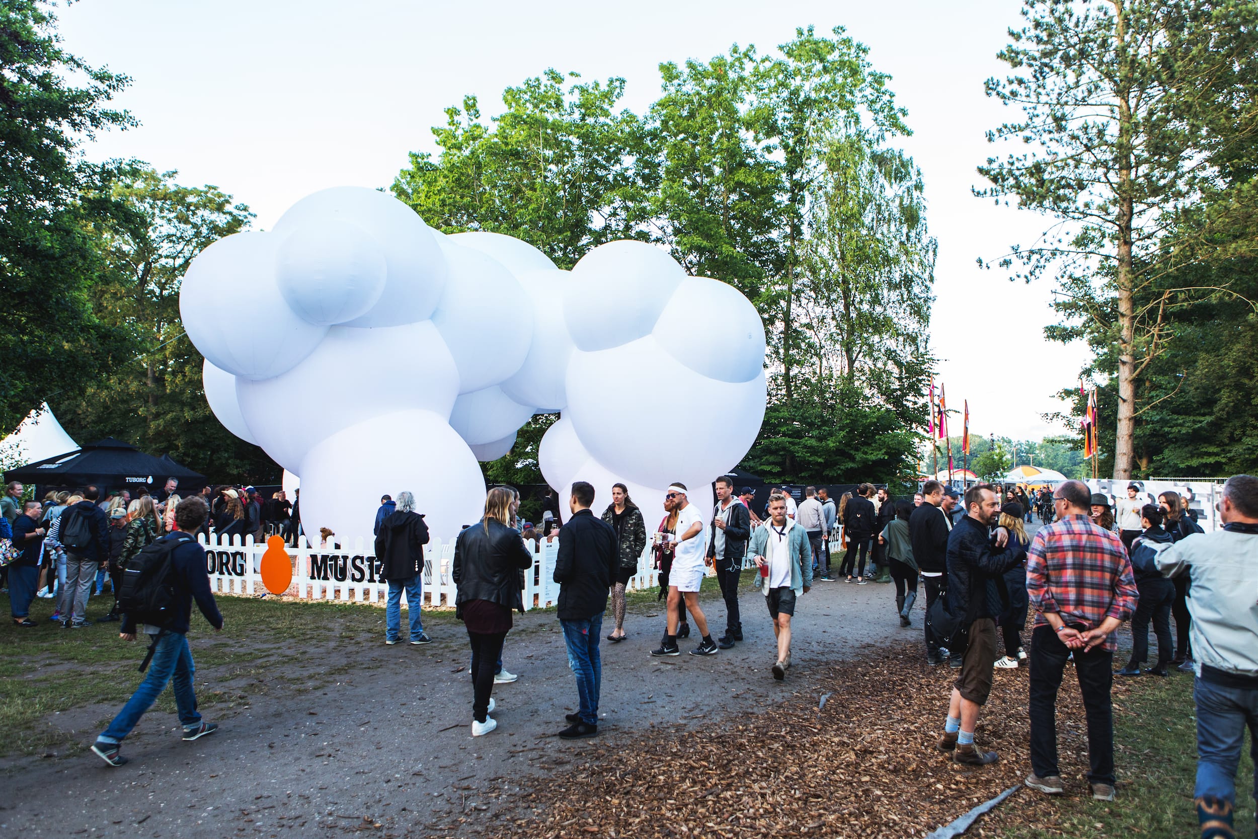 可移动的棉花糖云亭装置(SKUM Pavilion)-3