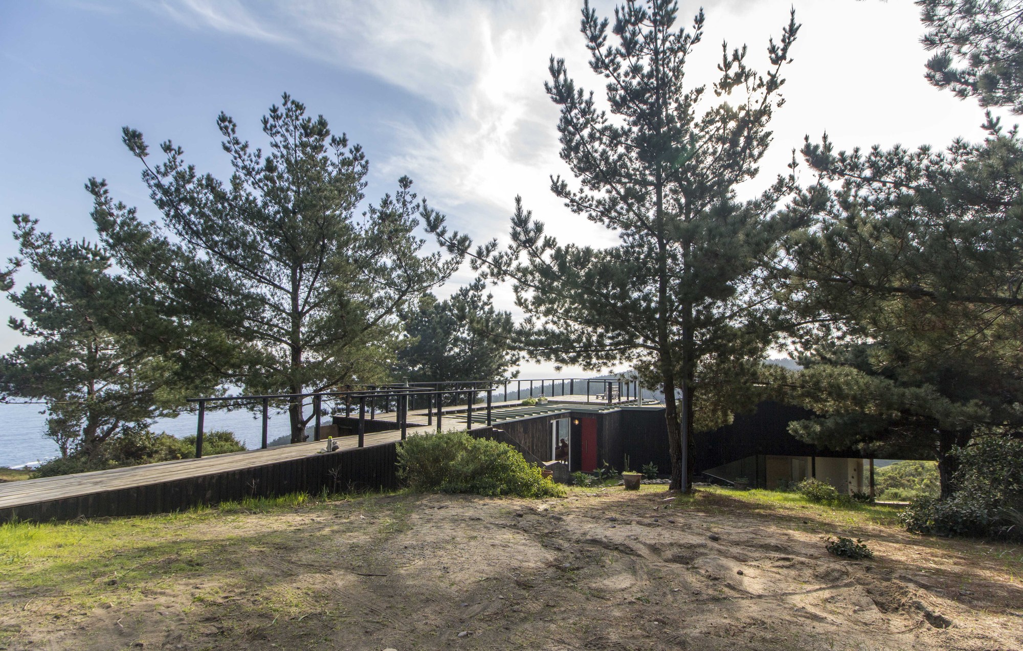 Curaumilla House / Andrés Riveros + Crescente Böhme Alemparte -33