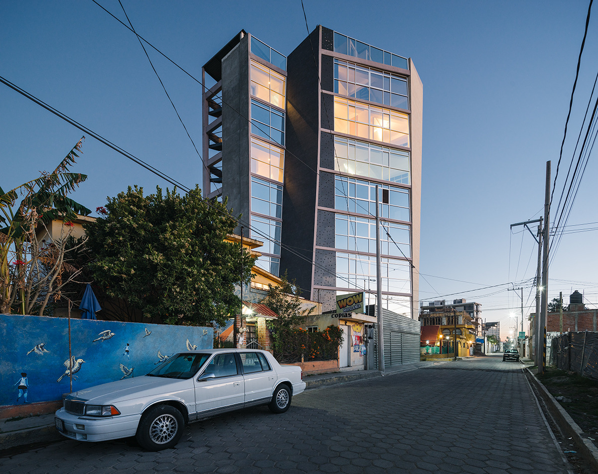 Ágata Tower | 寓于形的住宅创新-0