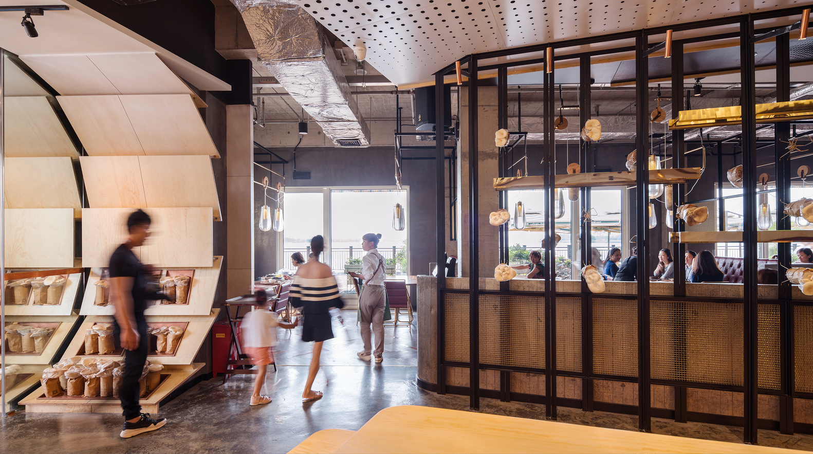 上海迪士尼小镇湖畔餐厅-40