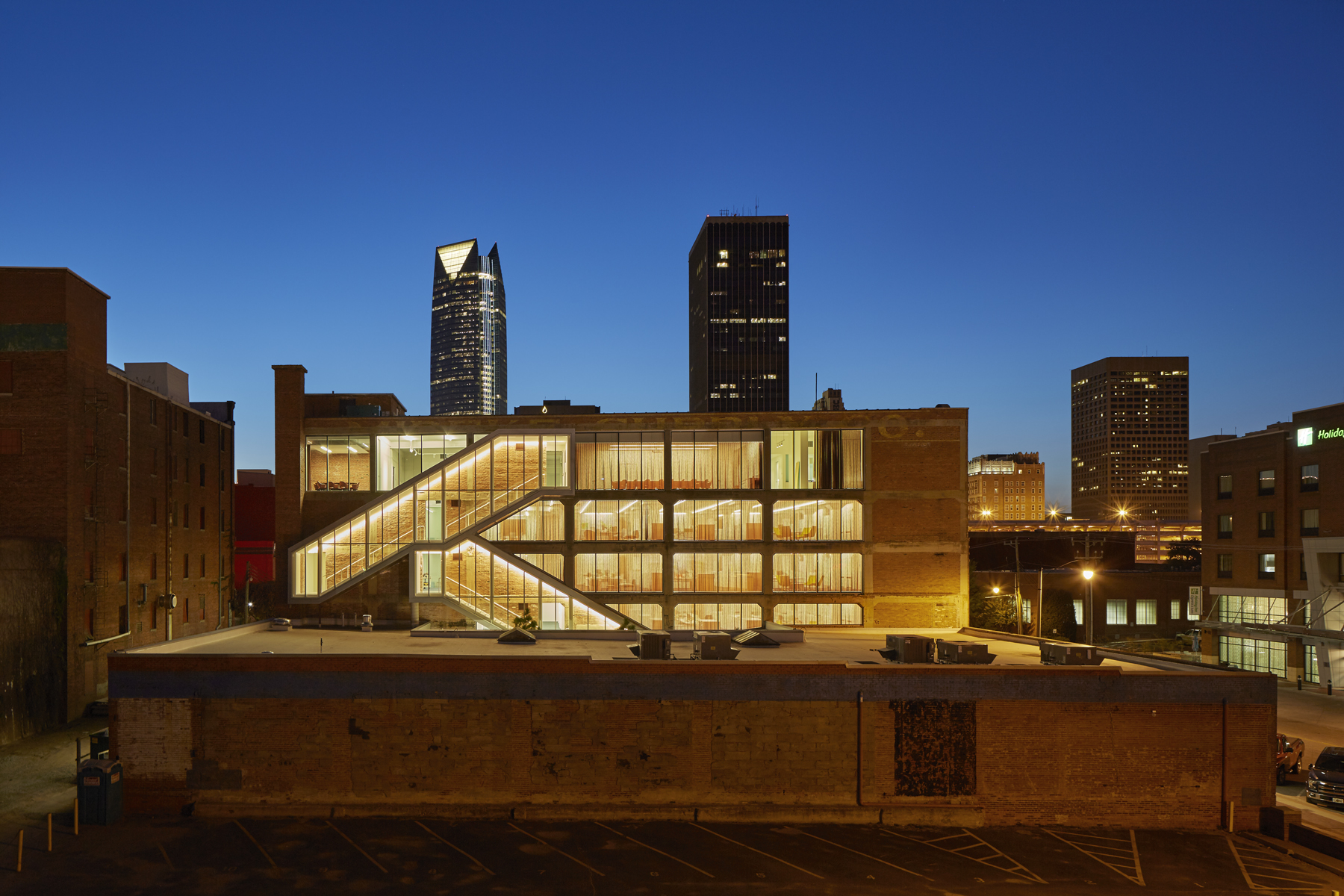 塔普斯通能源总部-0