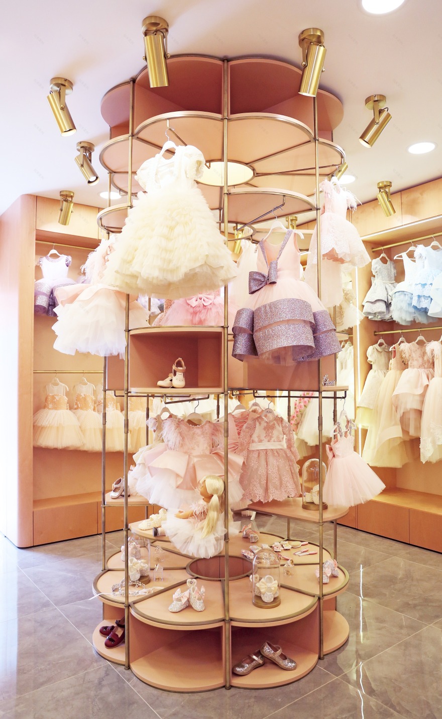 《ELB 艾拉设计概念店》-2