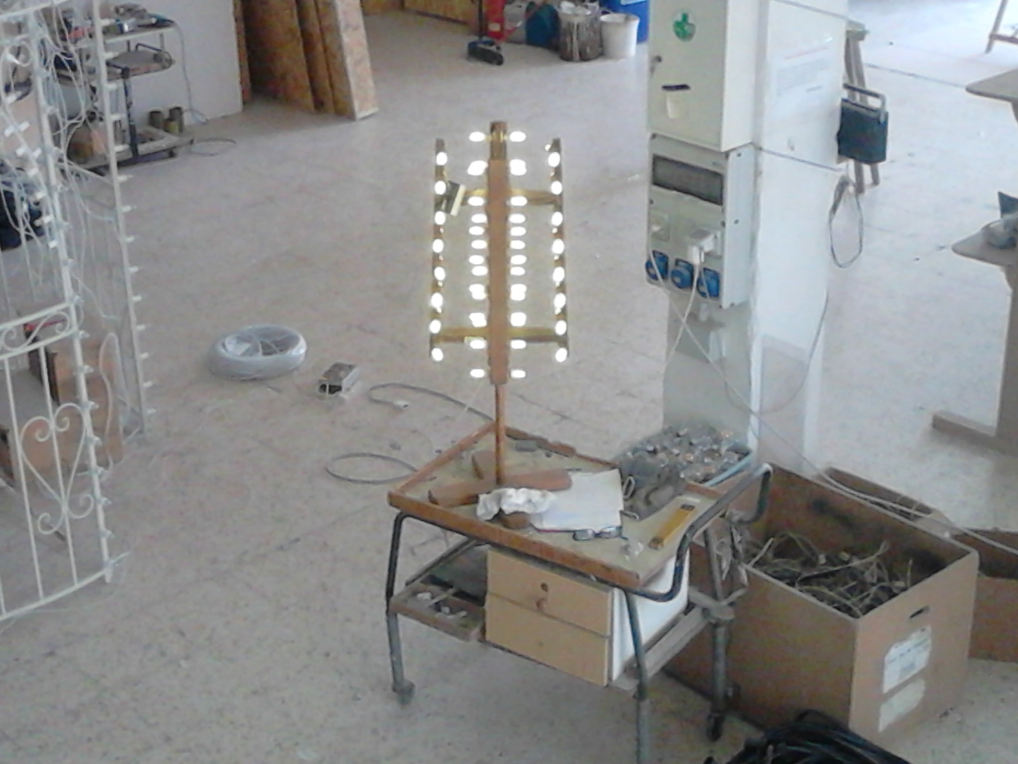 巴黎设计室手工木制灯具——阿克罗拉 io-3