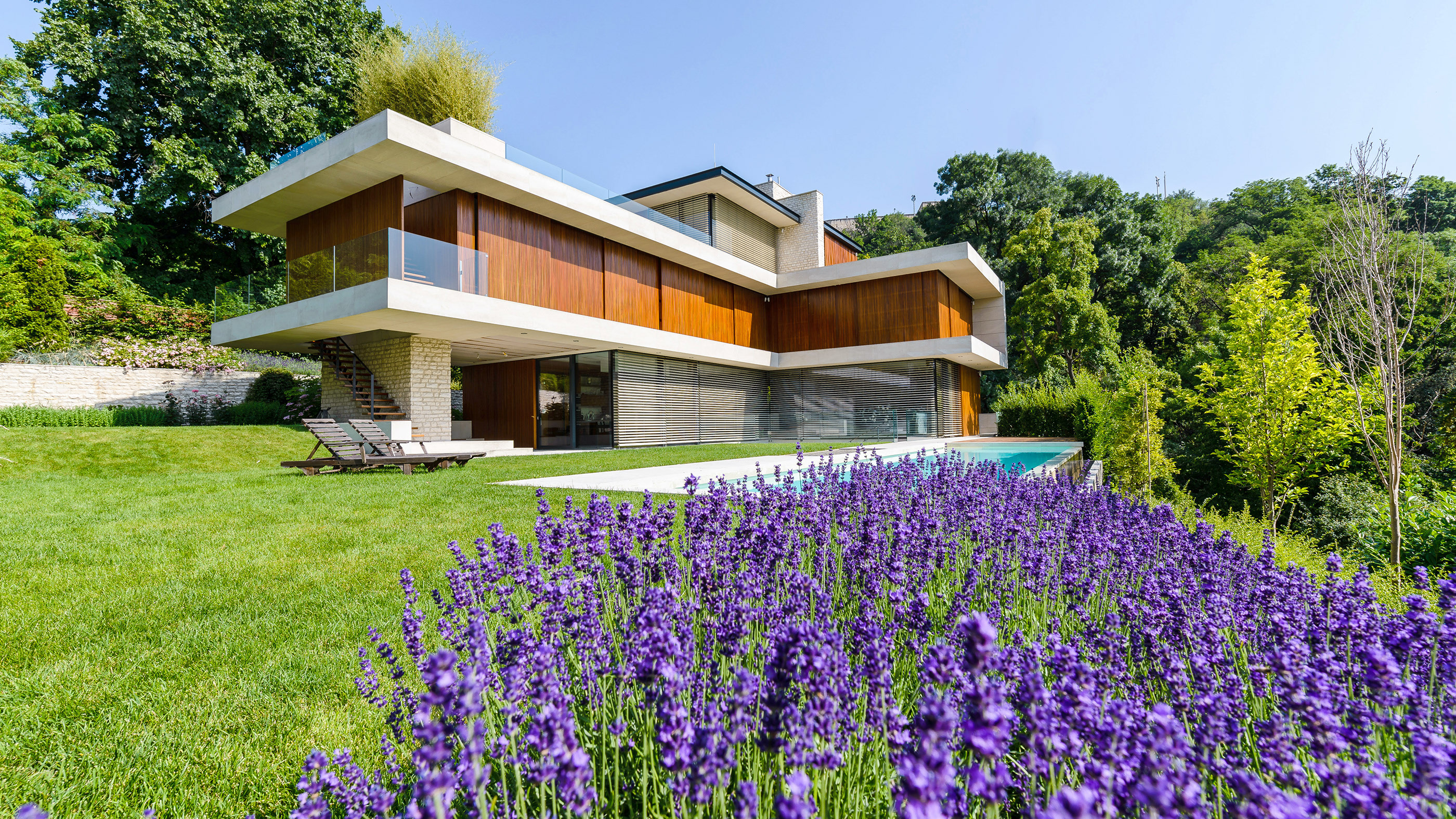 Modern villa shading by Krüllung-1