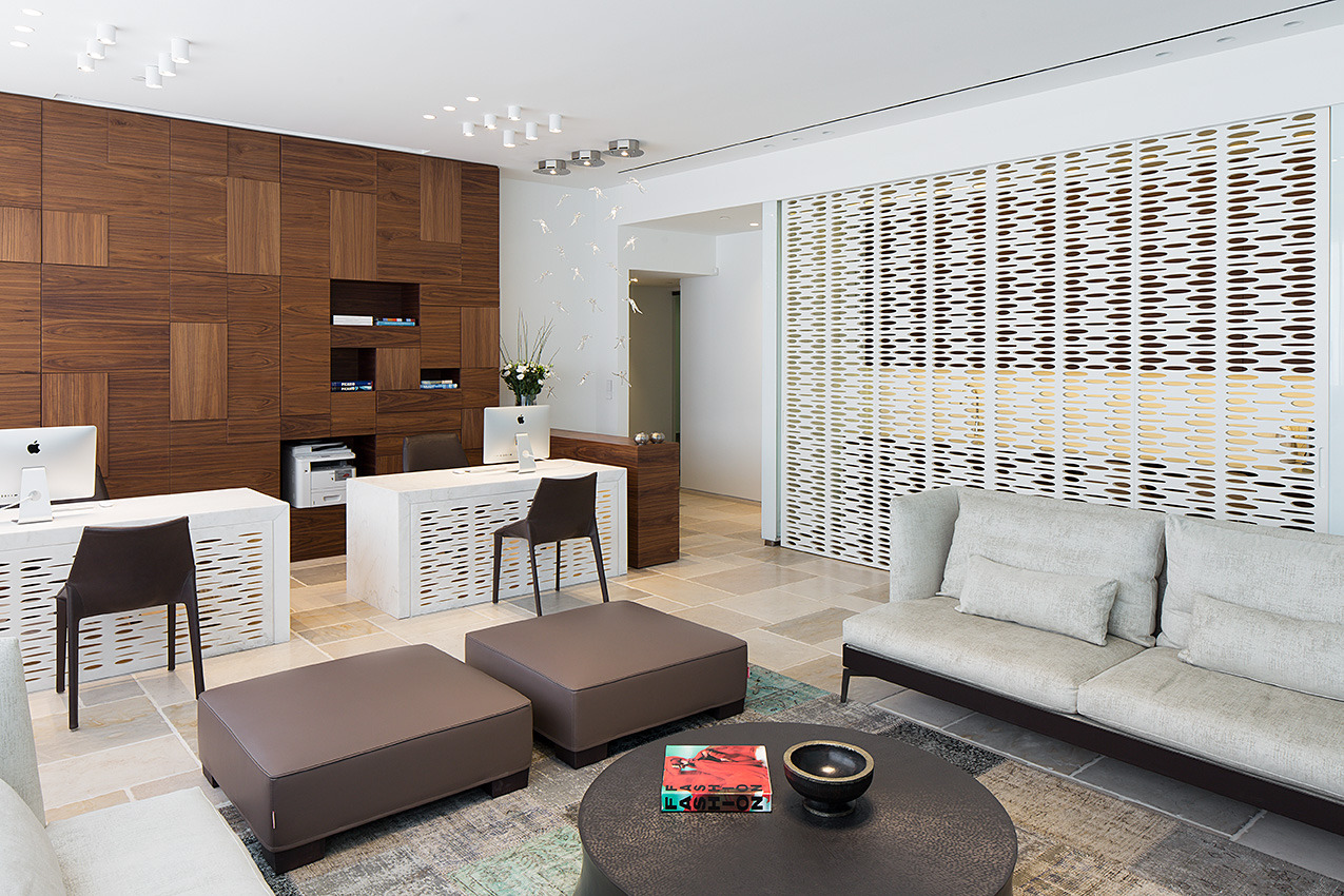 双层玻璃墙的整形诊所-0