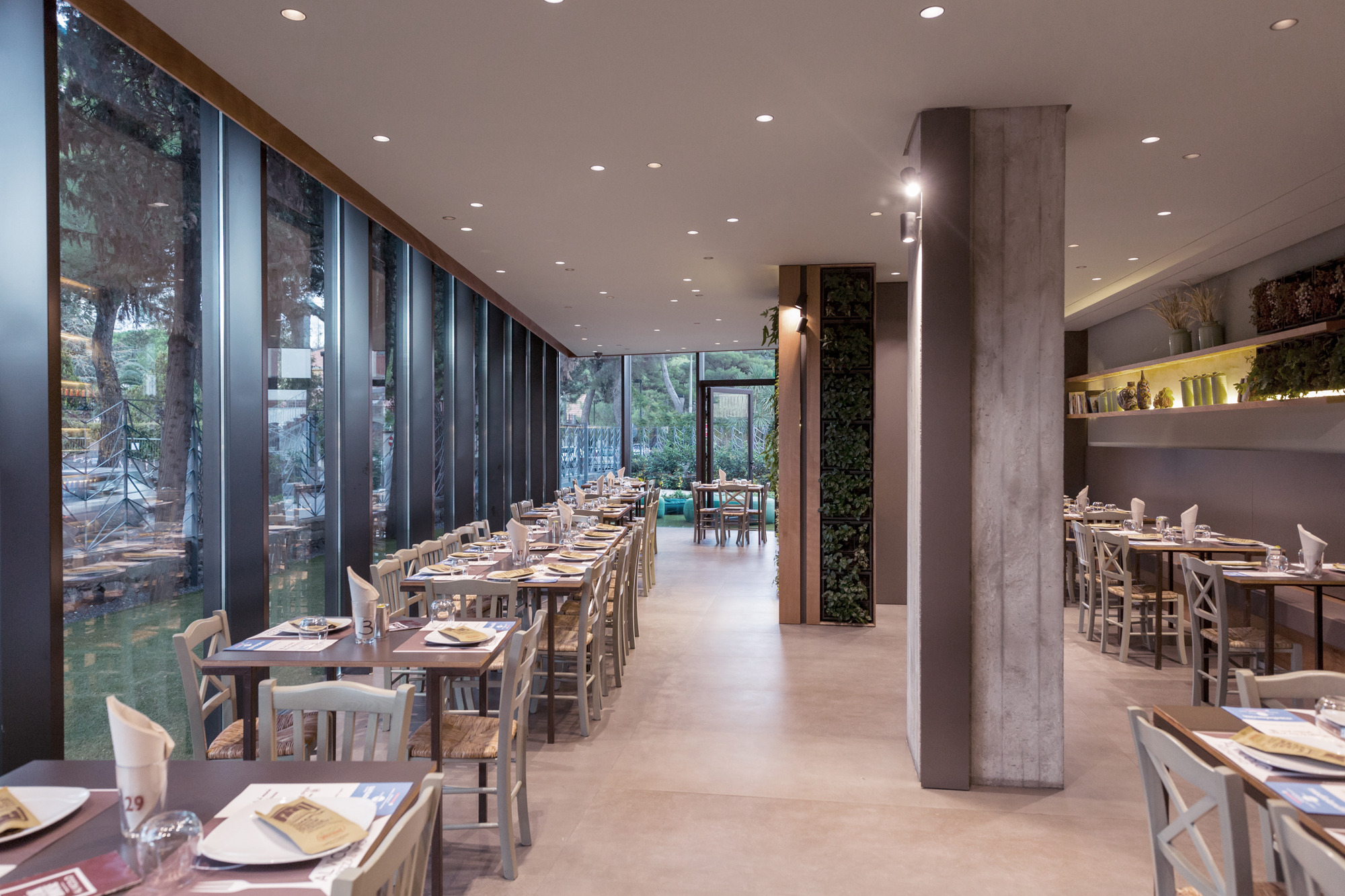 古宅新生,餐饮空间与历史文化的完美融合-23