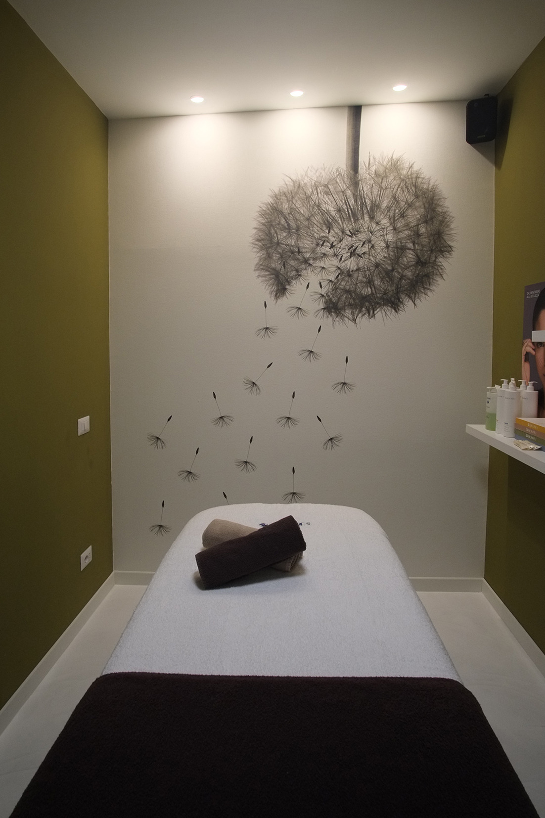 现代简约美学,2017 年完成的美容中心室内设计-12