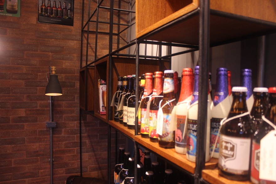 巴西 Madre Teresa 啤酒工坊——工业风展现个性与动态-6