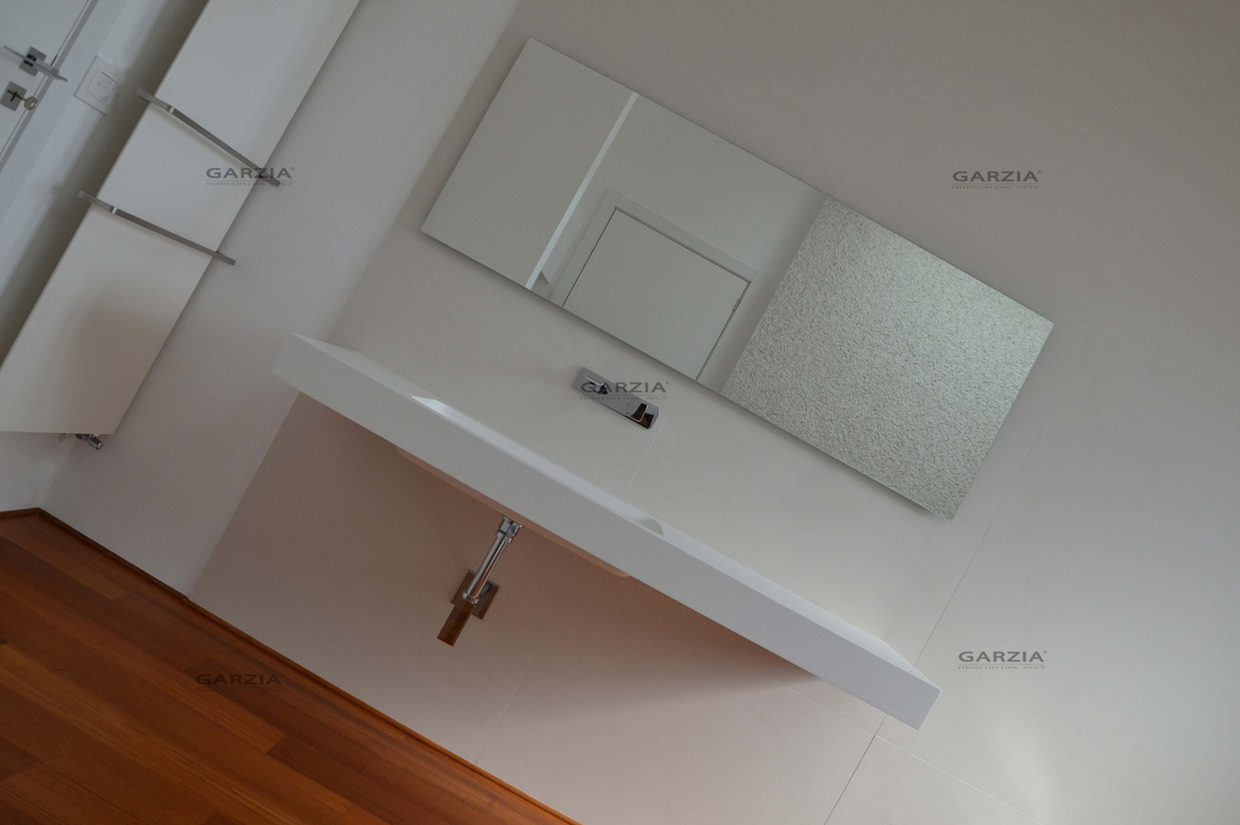 意式极简浴室设计 打造舒适生活空间-1