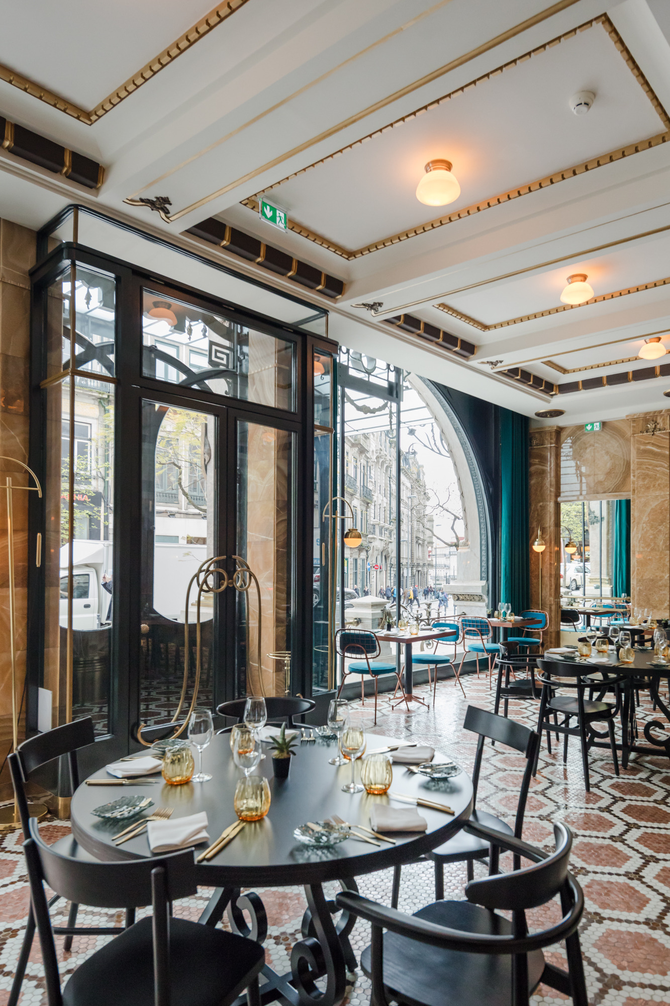 葡萄牙波尔图历史建筑“A Brasileira”酒店的修复与新生-67