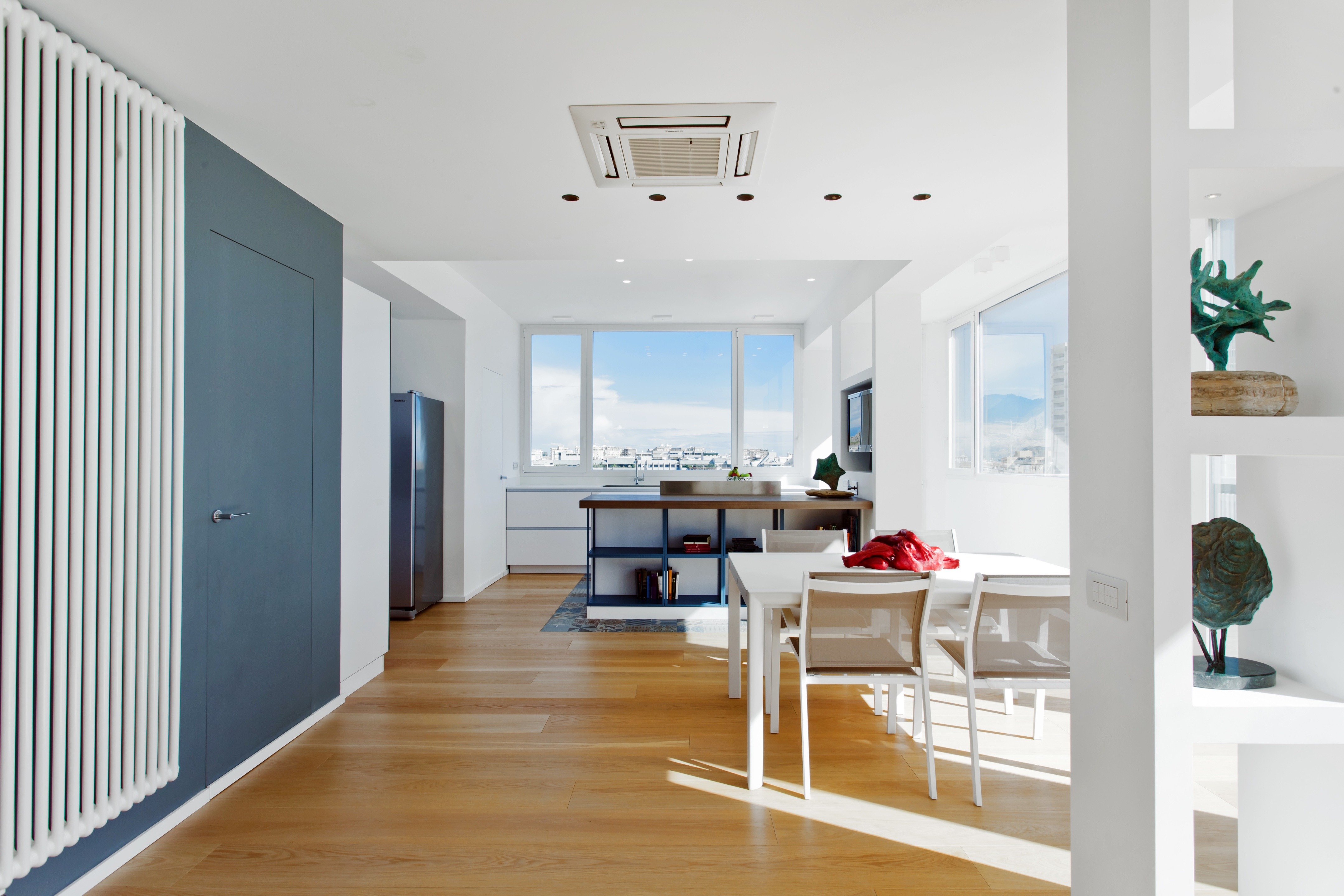 米兰公寓的精致生活 - 个性化家具与照明设计展现独特魅力-23