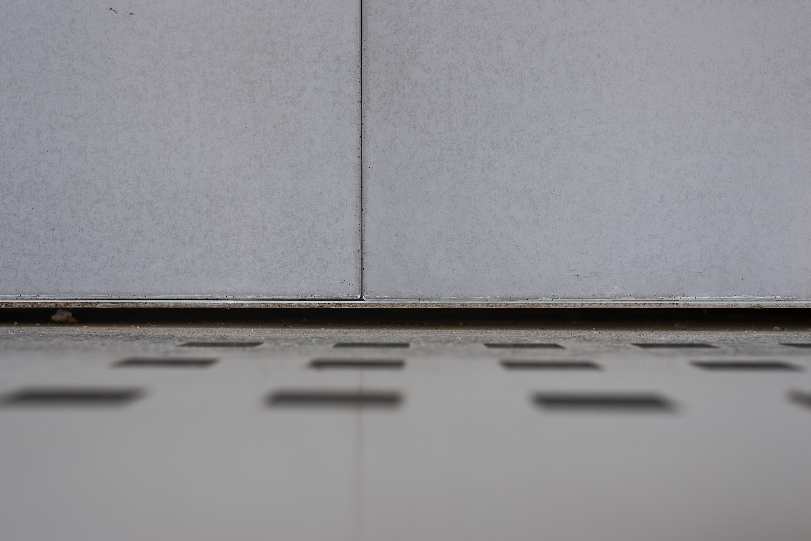 Concrete counter and benches by Betonicon-7