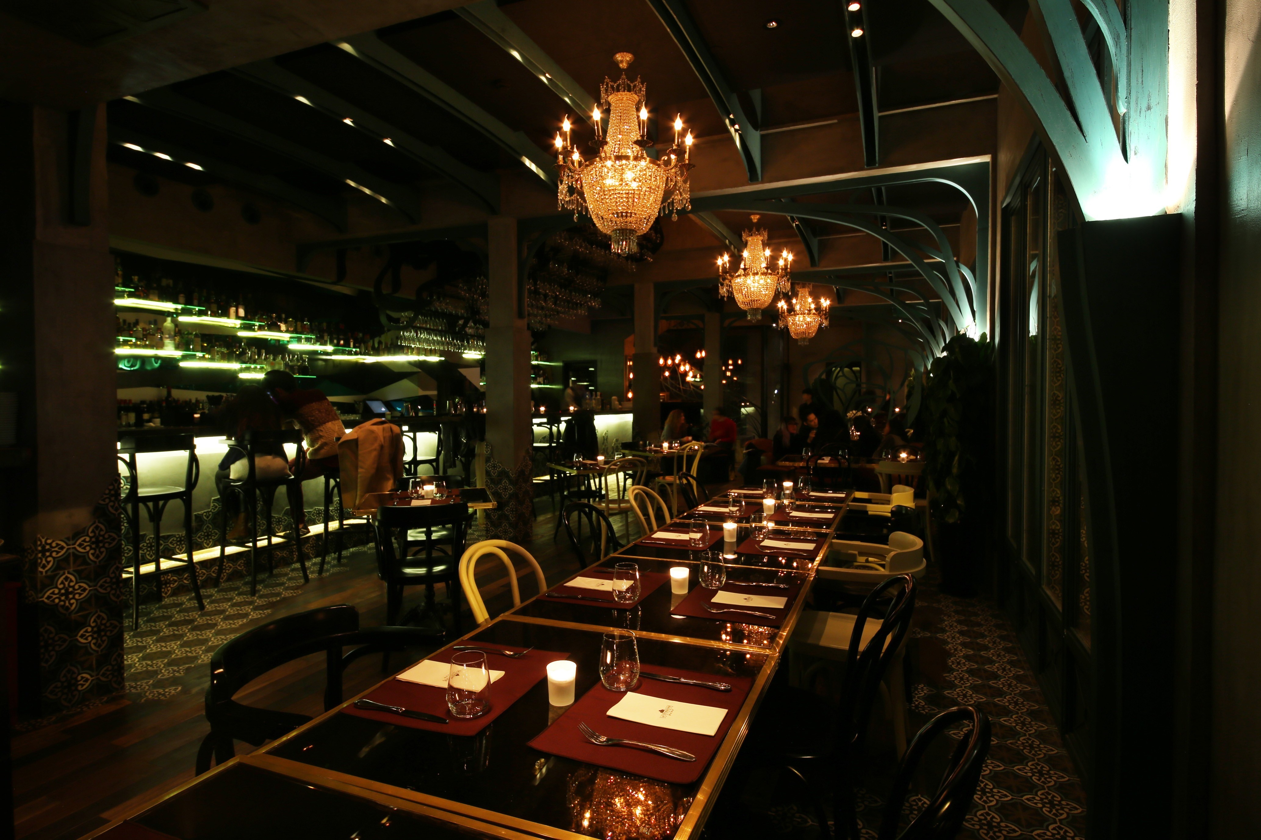 复古艺术装饰风格，打造别具一格的欧洲火车站餐厅-4