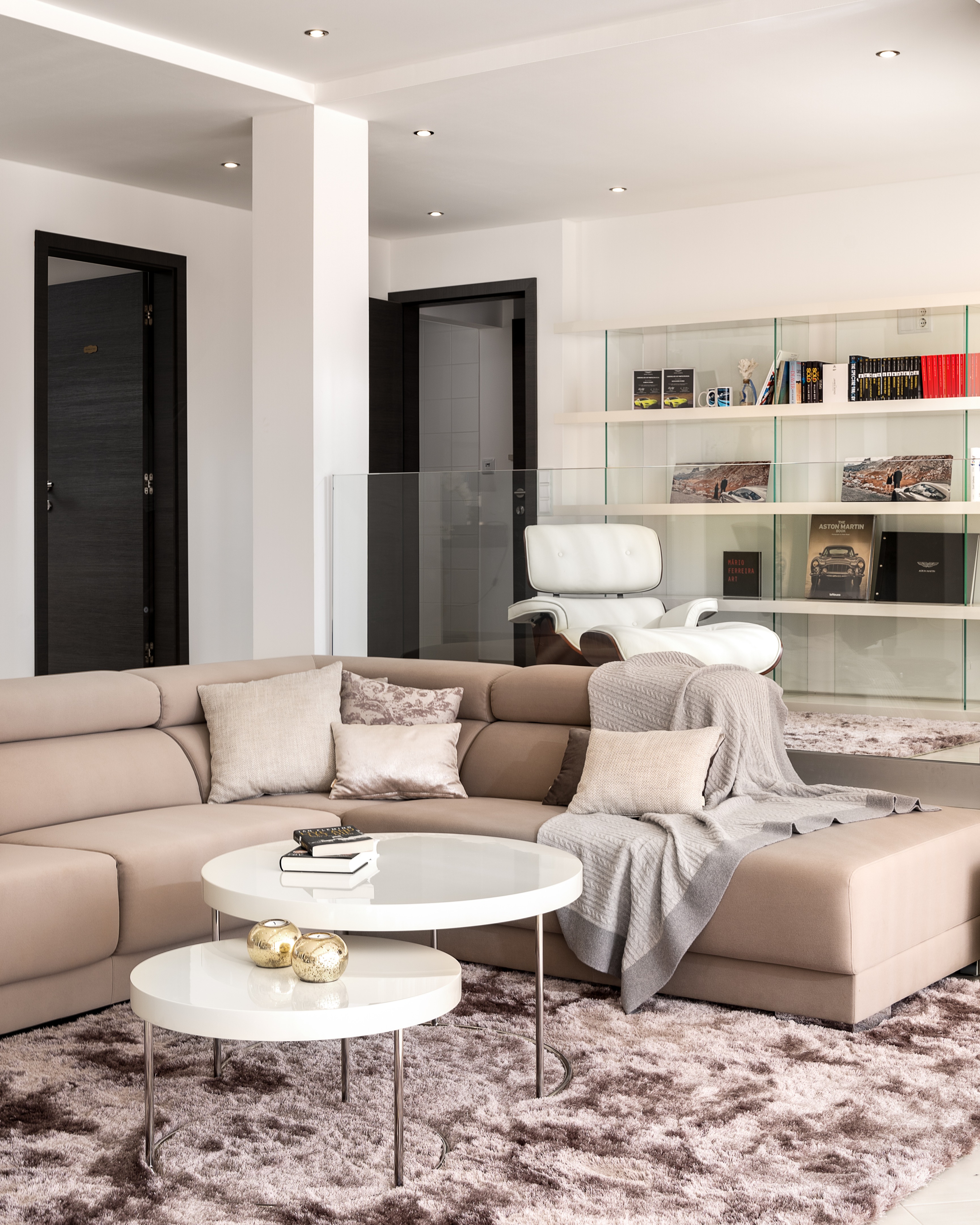 Simple Taste 团队打造的金色眼睛别墅室内设计-38