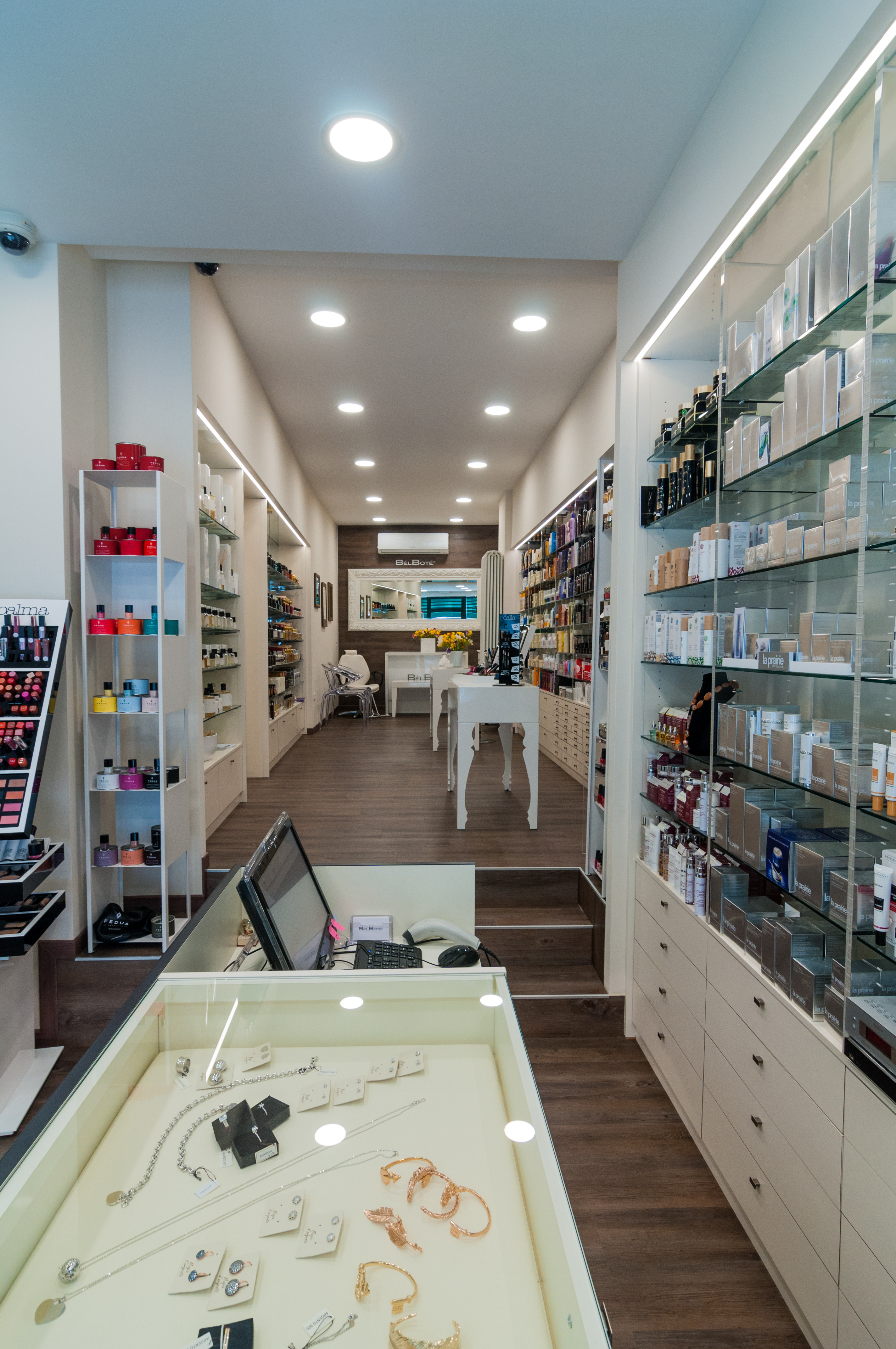 历史建筑中的香氛店重生-32