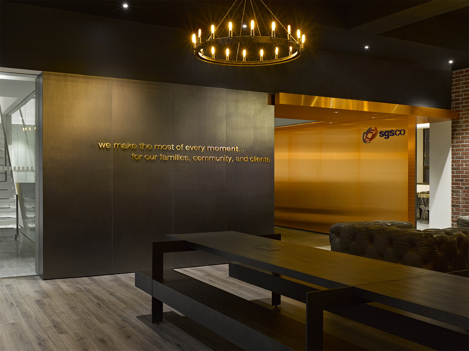 金属网格营造的茶香办公空间-5