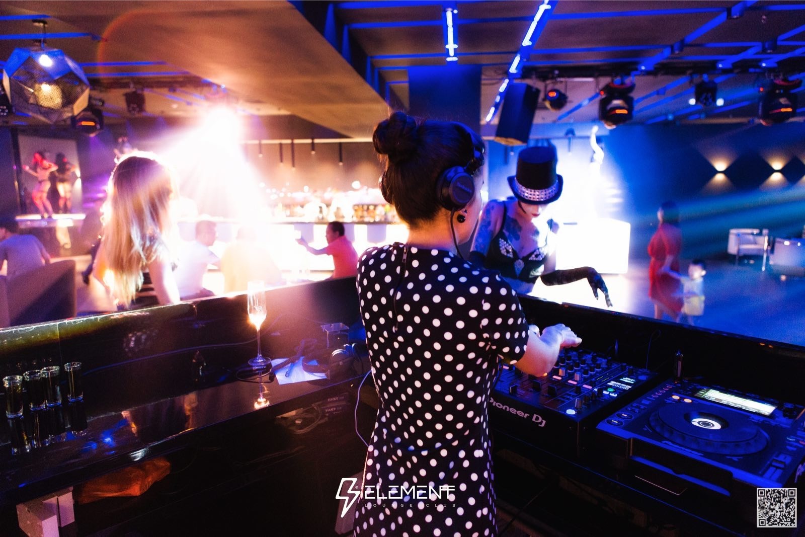 蓄势待发的能量漩涡——中国夜店餐厅设计-13