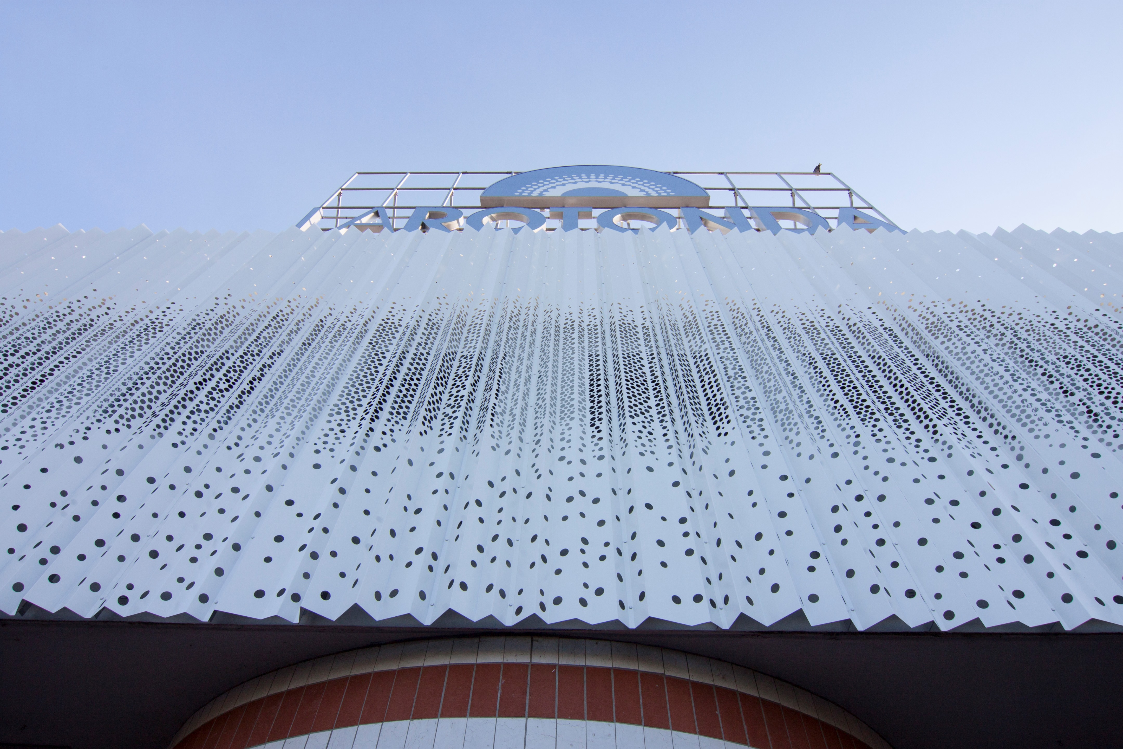 商业中心“拉罗通达”的翻新设计-7