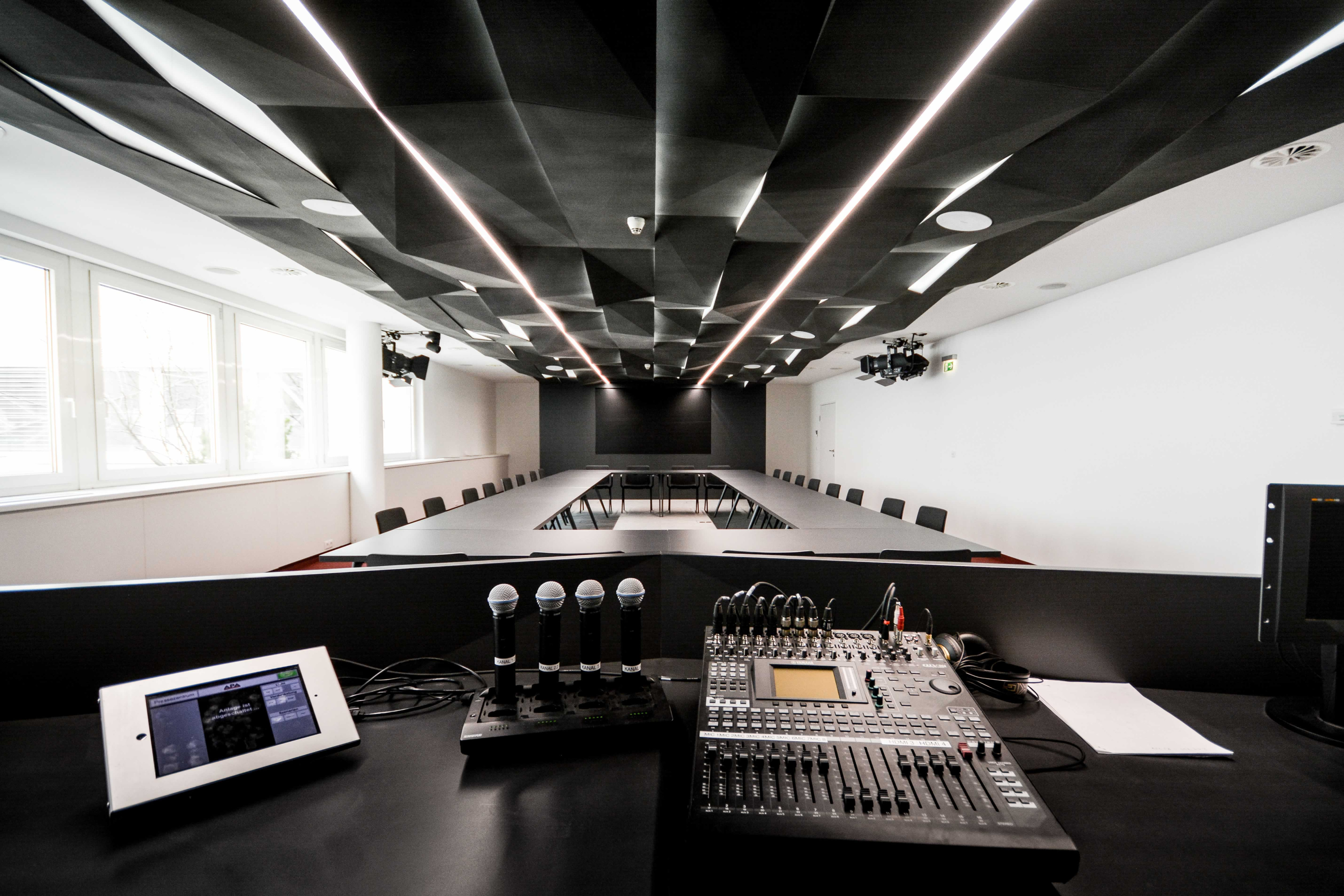 维也纳 APA 新闻社办公空间翻新-20