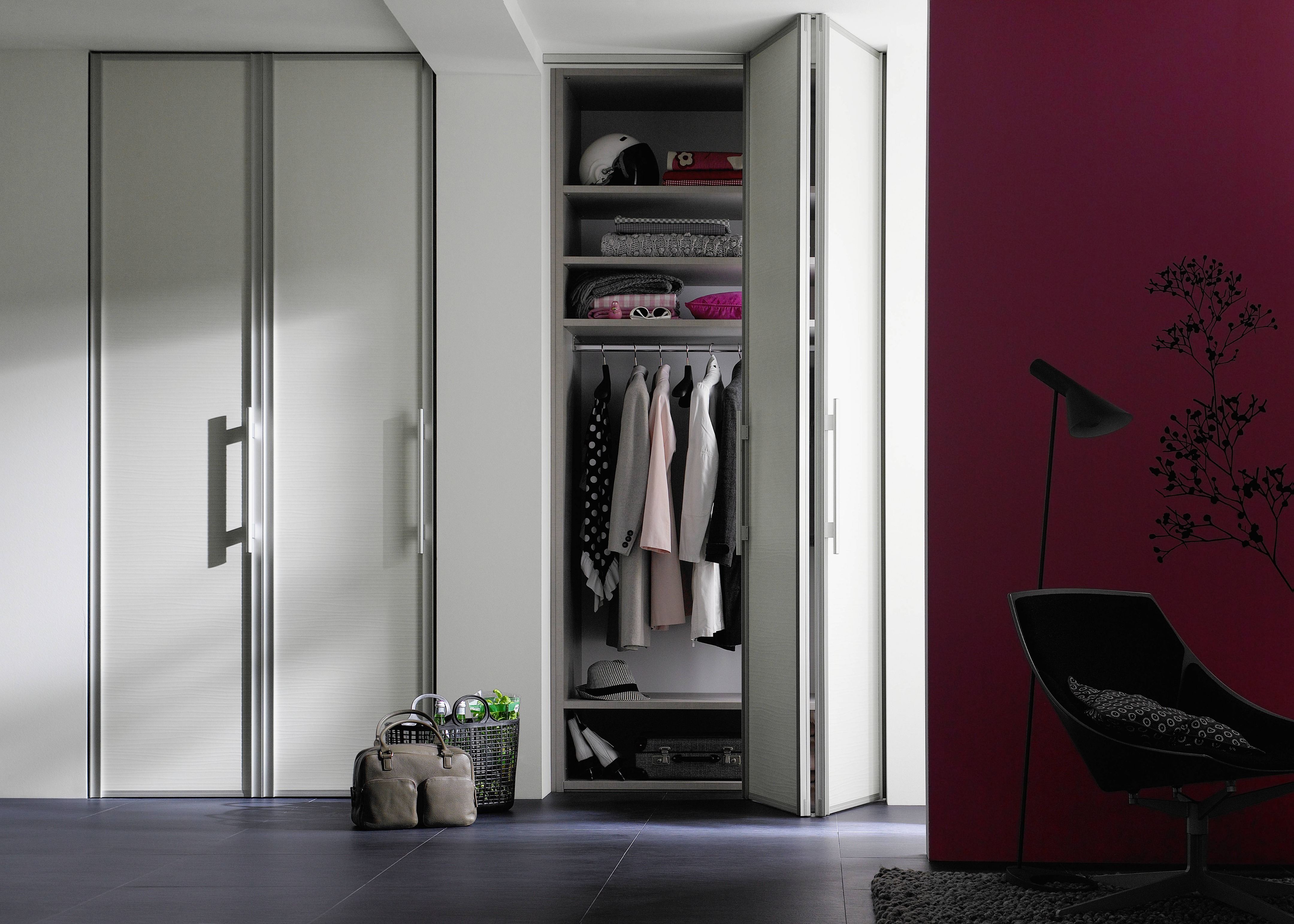 黑色调玻璃隔断打造现代复式公寓-34