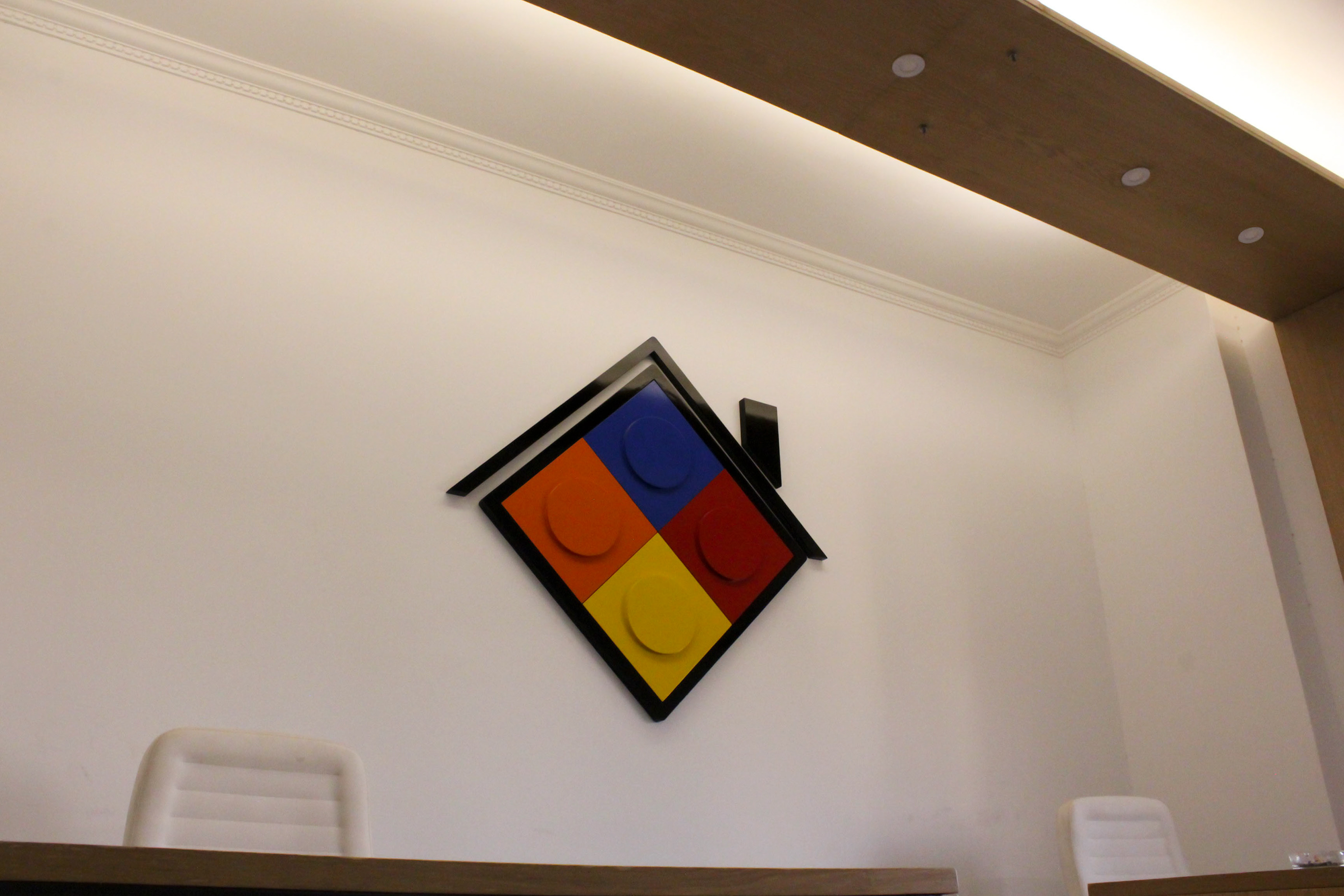 乐高房地产总部 | 简约风格打造高效办公空间-10