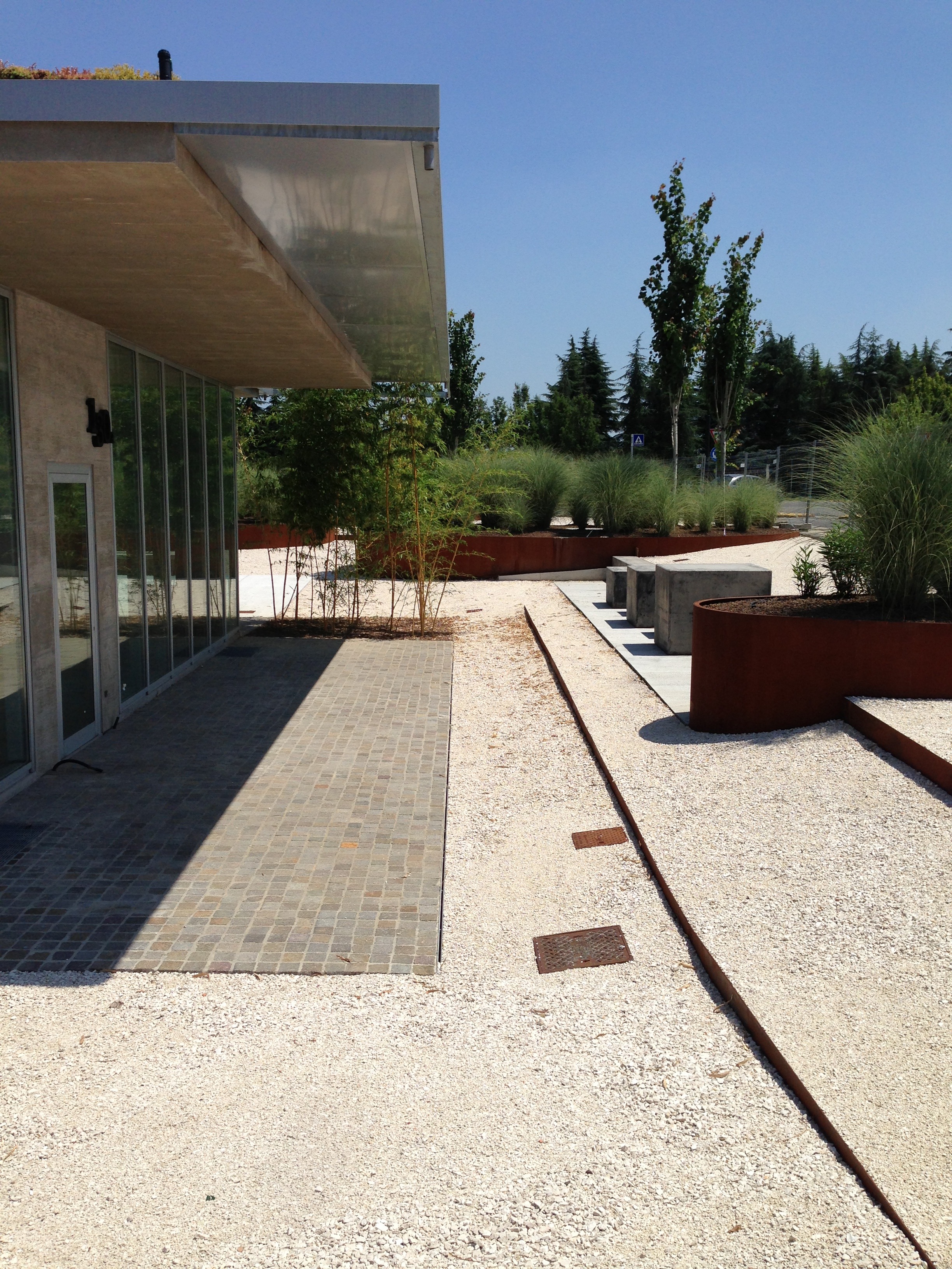 2015 年完成的 Palapa 项目，将工业遗址改造为时尚咖啡馆-17